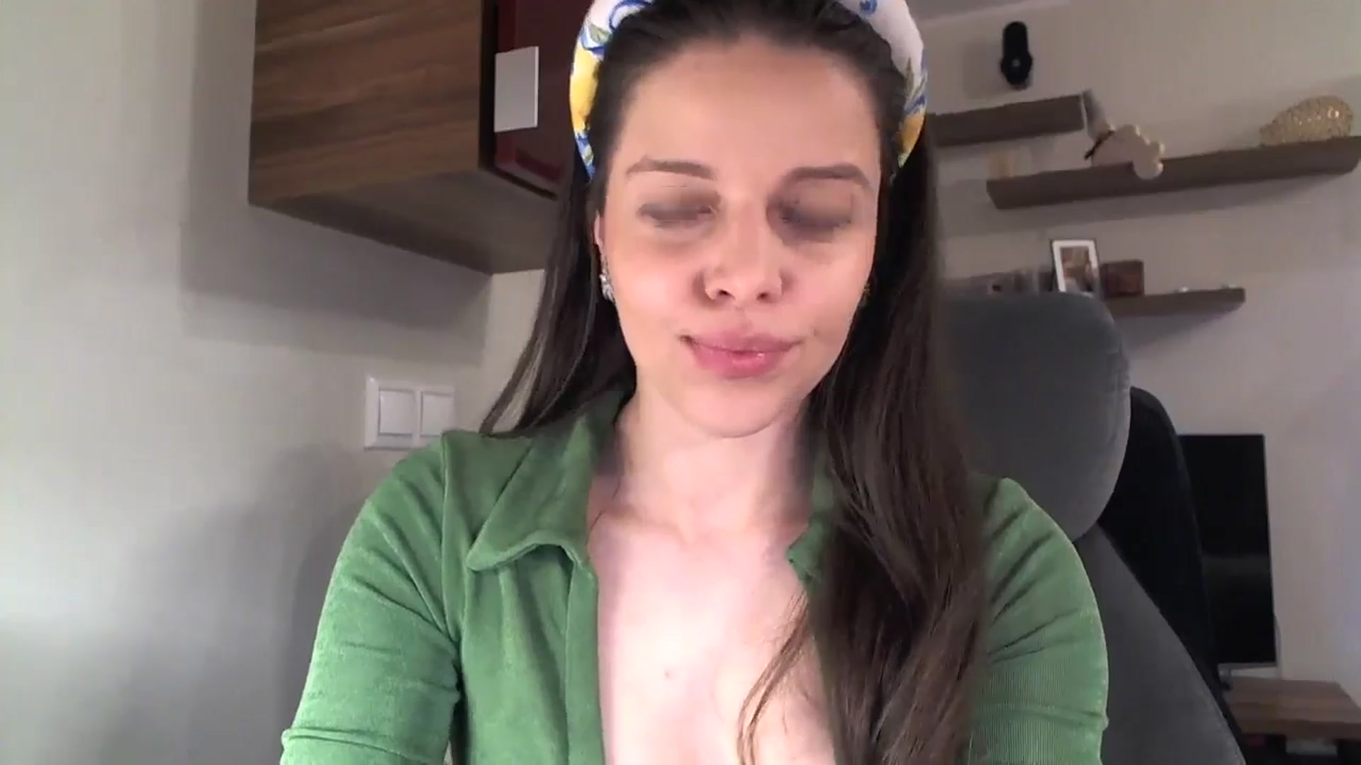 Gallery image thumbnail from Heaven_hot's myfreecams stream on, 03/01/2025, 16:15 image 11 of 20