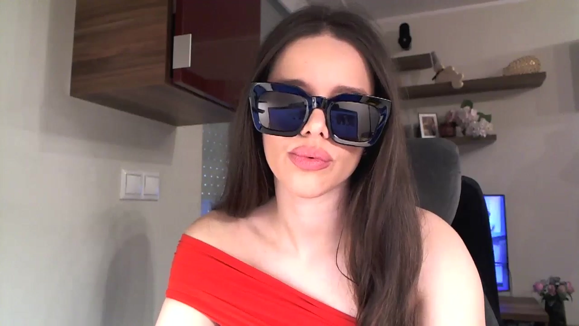Gallery image thumbnail from Heaven_hot's myfreecams stream on, 03/15/2025, 14:50 image 14 of 20