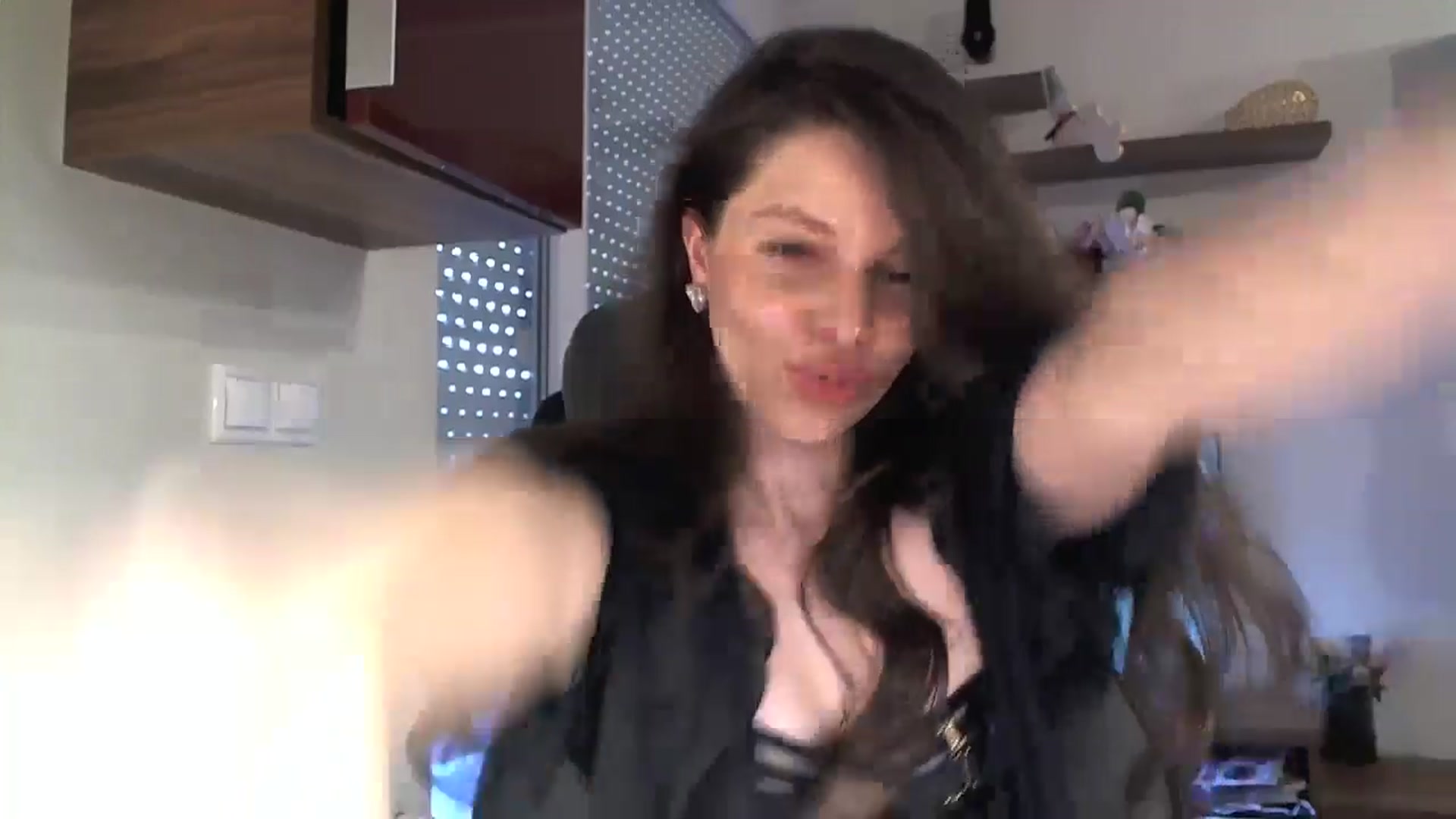 Gallery image thumbnail from Heaven_hot's myfreecams stream on, 04/05/2025, 15:33 image 11 of 20