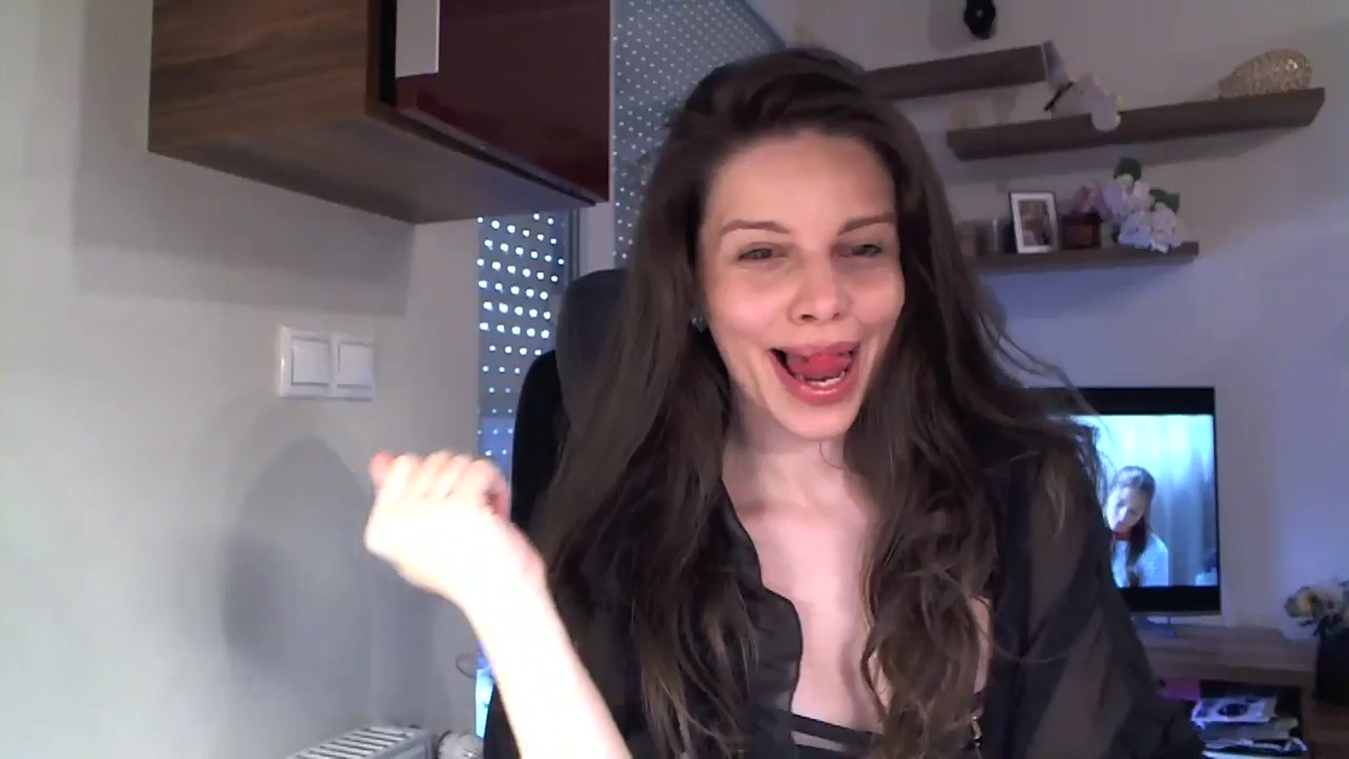 Gallery image thumbnail from Heaven_hot's myfreecams stream on, 04/05/2025, 15:33 image 8 of 20