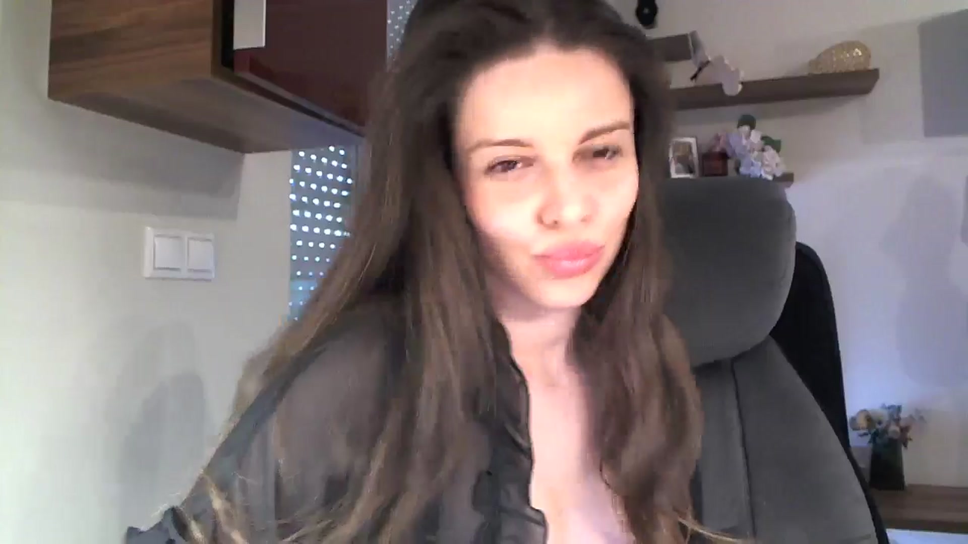 Gallery image thumbnail from Heaven_hot's myfreecams stream on, 04/05/2025, 15:33 image 17 of 20