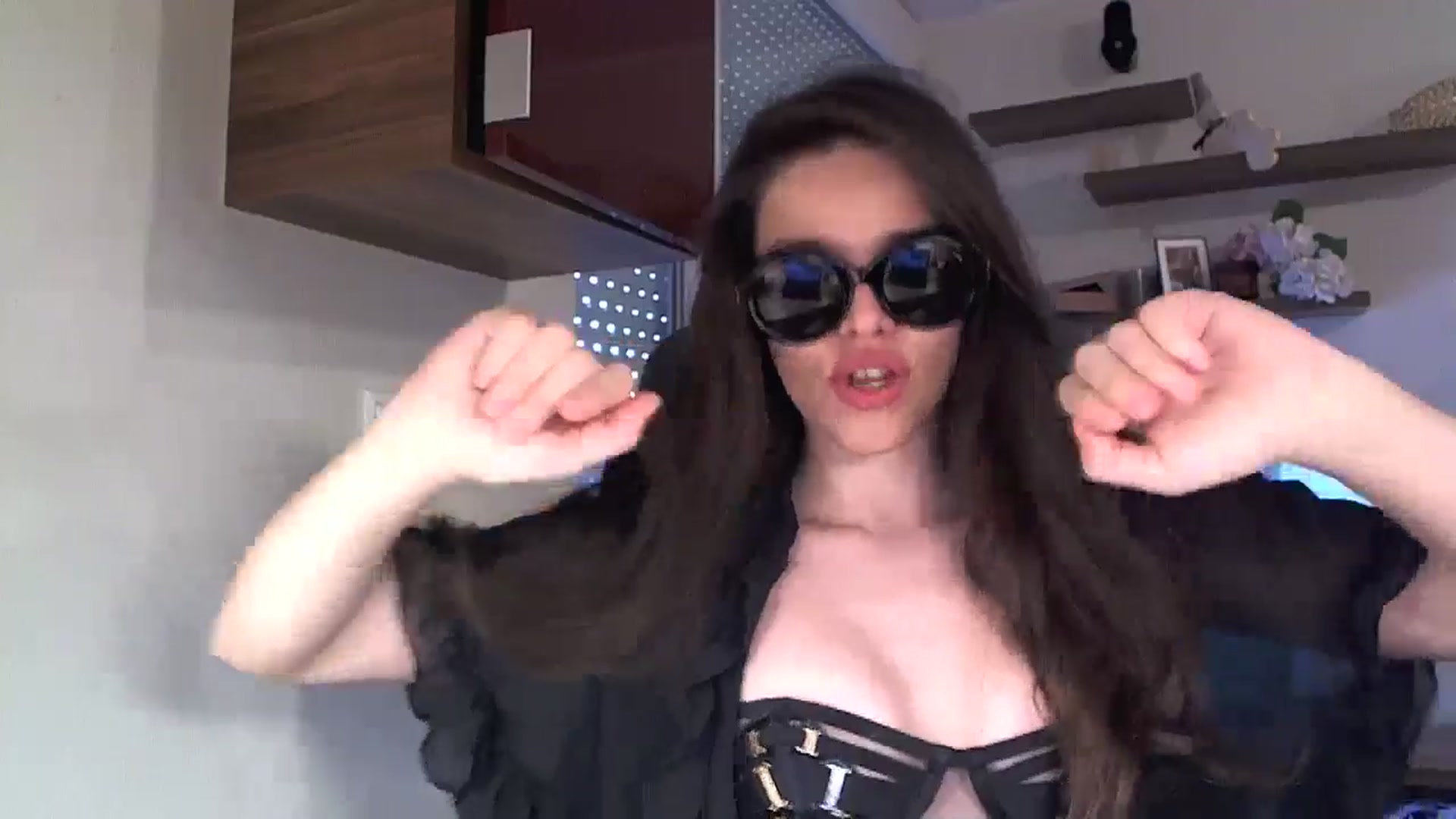 Gallery image thumbnail from Heaven_hot's myfreecams stream on, 04/05/2025, 15:33 image 5 of 20