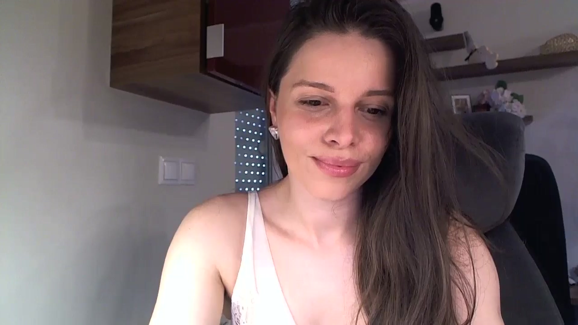 Gallery image thumbnail from Heaven_hot's myfreecams stream on, 04/12/2025, 12:14 image 11 of 20