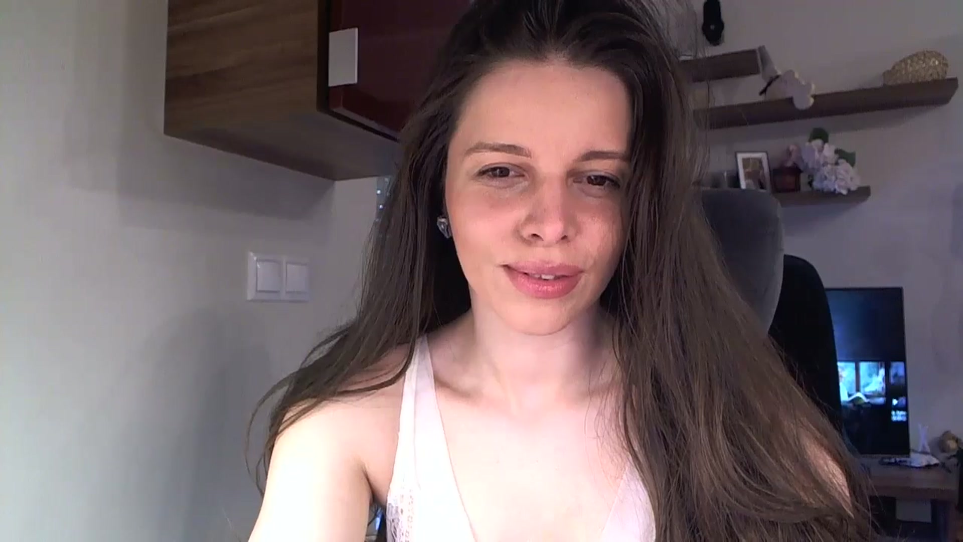 Gallery image thumbnail from Heaven_hot's myfreecams stream on, 04/12/2025, 12:14 image 4 of 20