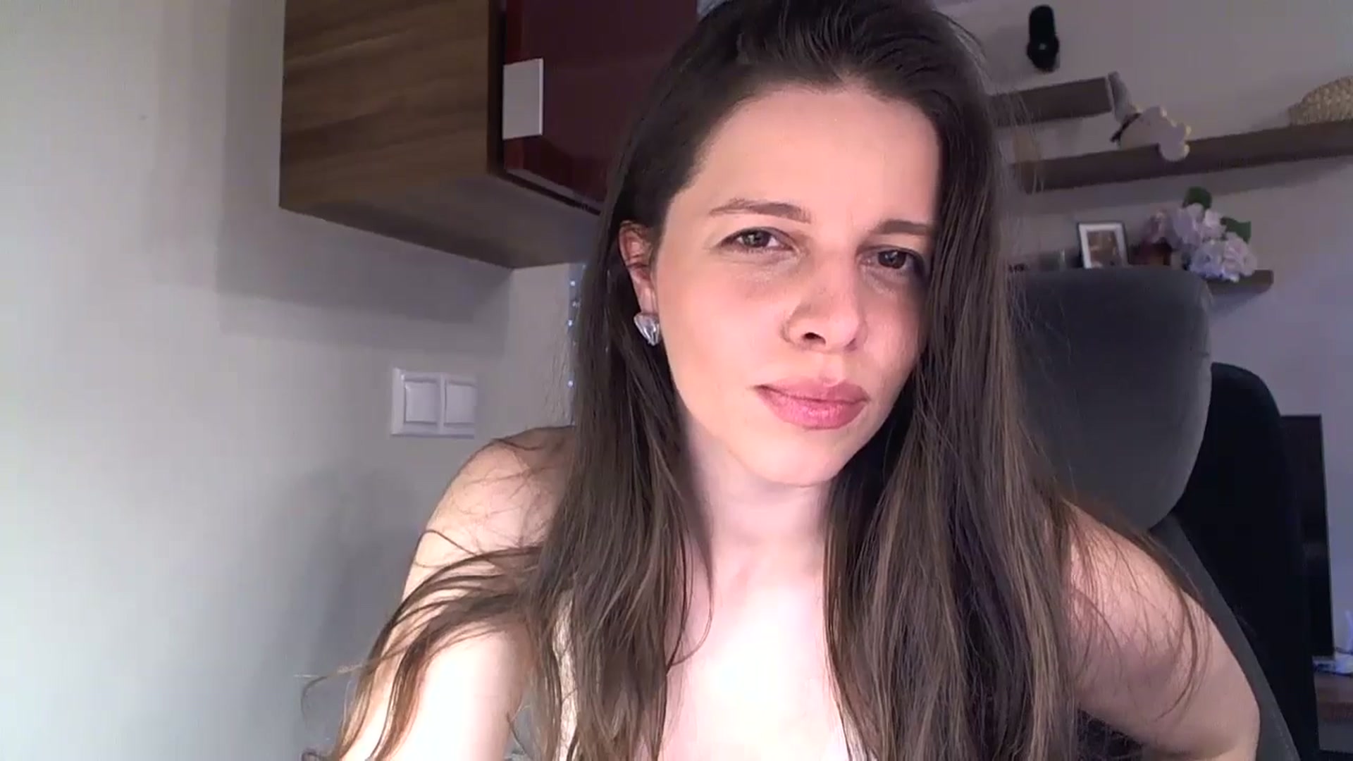 Gallery image thumbnail from Heaven_hot's myfreecams stream on, 04/12/2025, 12:14 image 10 of 20