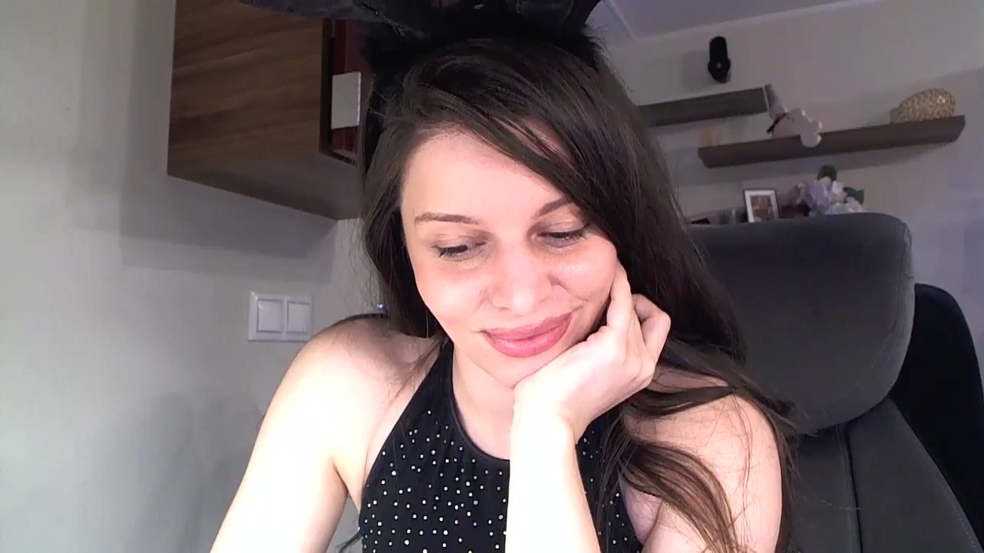 Gallery image thumbnail from Heaven_hot's myfreecams stream on, 04/12/2025, 15:53 image 12 of 20