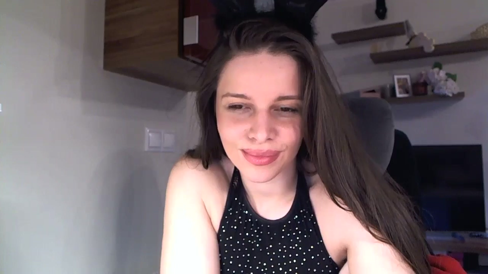 Gallery image thumbnail from Heaven_hot's myfreecams stream on, 04/12/2025, 15:53 image 15 of 20