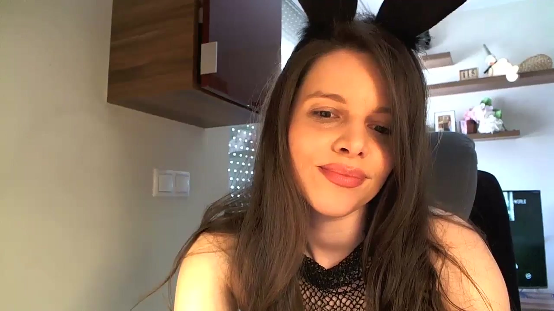 Gallery image thumbnail from Heaven_hot's myfreecams stream on, 04/18/2025, 15:35 image 19 of 20