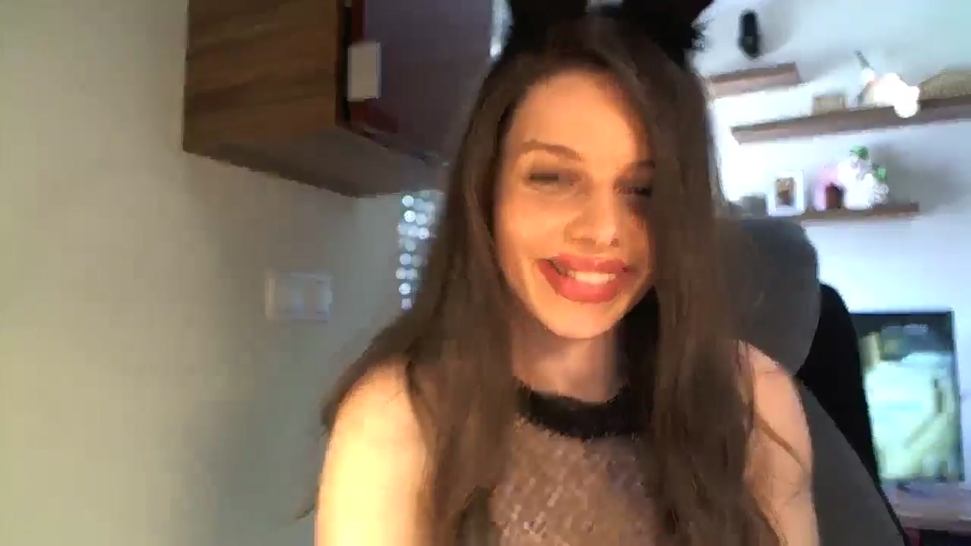 Gallery image thumbnail from Heaven_hot's myfreecams stream on, 04/18/2025, 15:35 image 14 of 20