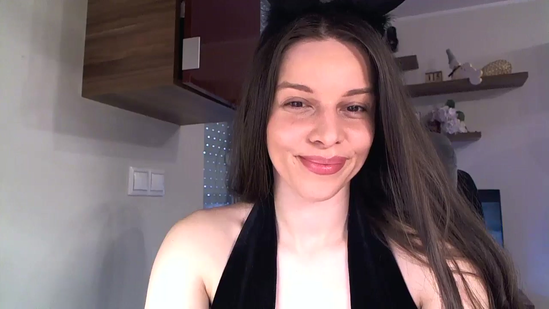 Gallery image thumbnail from Heaven_hot's myfreecams stream on, 04/19/2025, 12:21 image 5 of 20