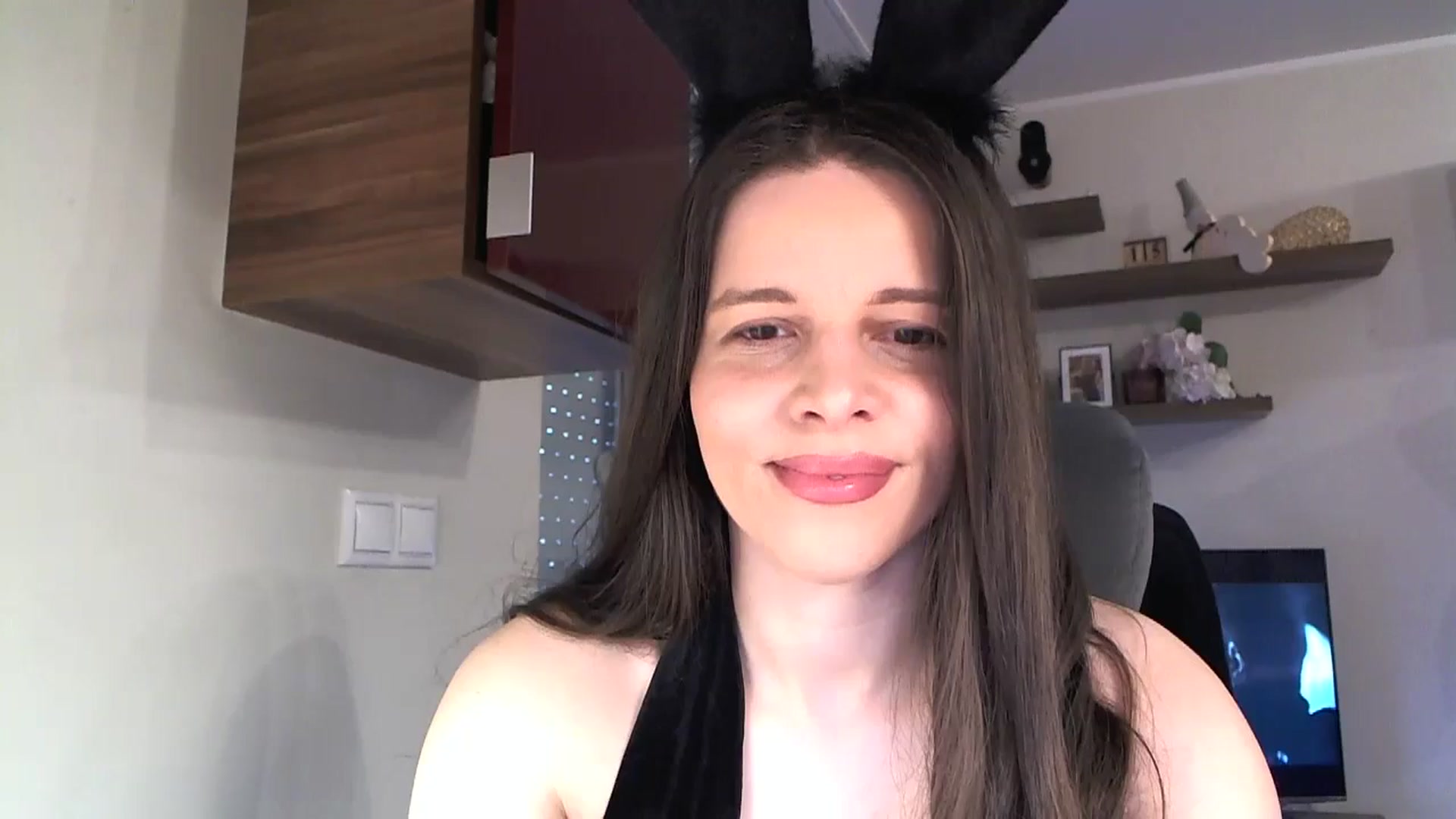 Gallery image thumbnail from Heaven_hot's myfreecams stream on, 04/19/2025, 12:21 image 1 of 20