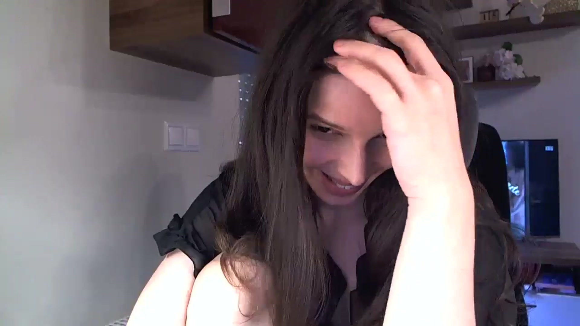 Gallery image thumbnail from Heaven_hot's myfreecams stream on, 04/19/2025, 14:10 image 14 of 20