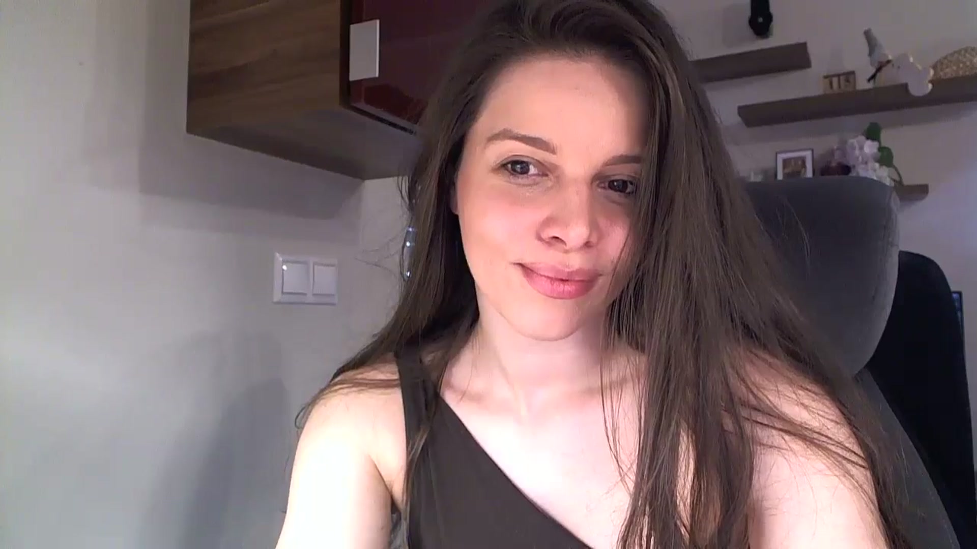 Gallery image thumbnail from Heaven_hot's myfreecams stream on, 05/03/2025, 15:16 image 7 of 20