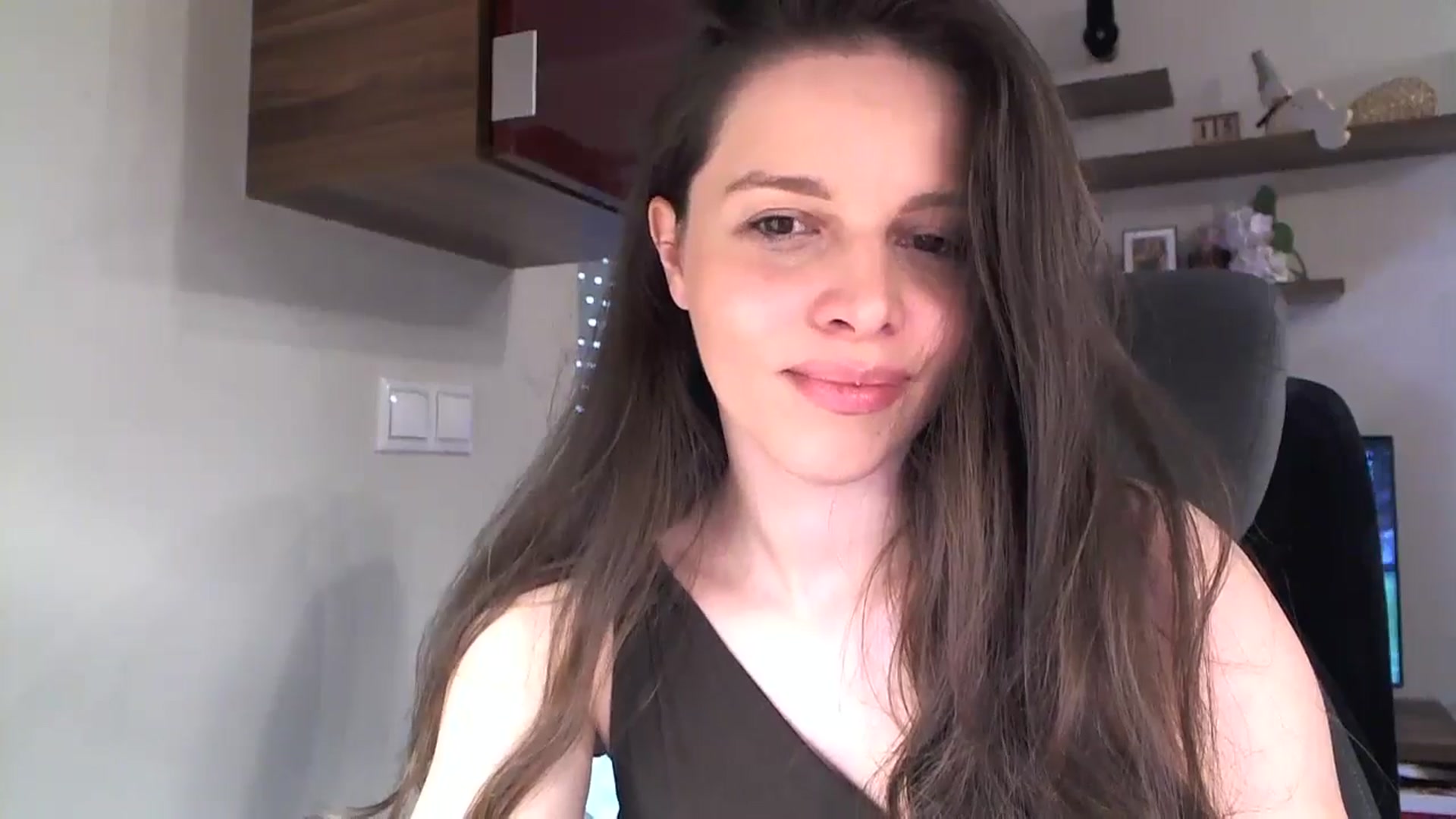 Gallery image thumbnail from Heaven_hot's myfreecams stream on, 05/03/2025, 15:16 image 8 of 20