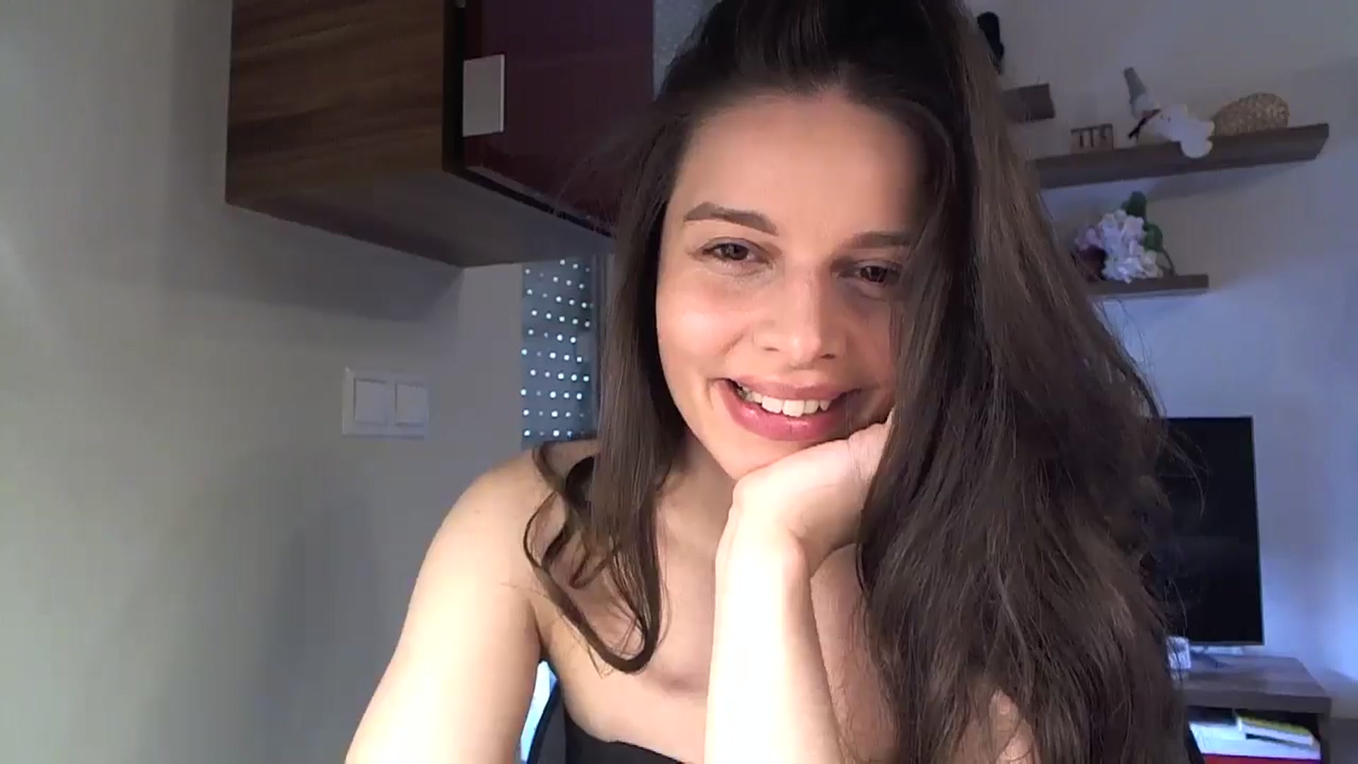 Gallery image thumbnail from Heaven_hot's myfreecams stream on, 05/08/2025, 12:28 image 19 of 20