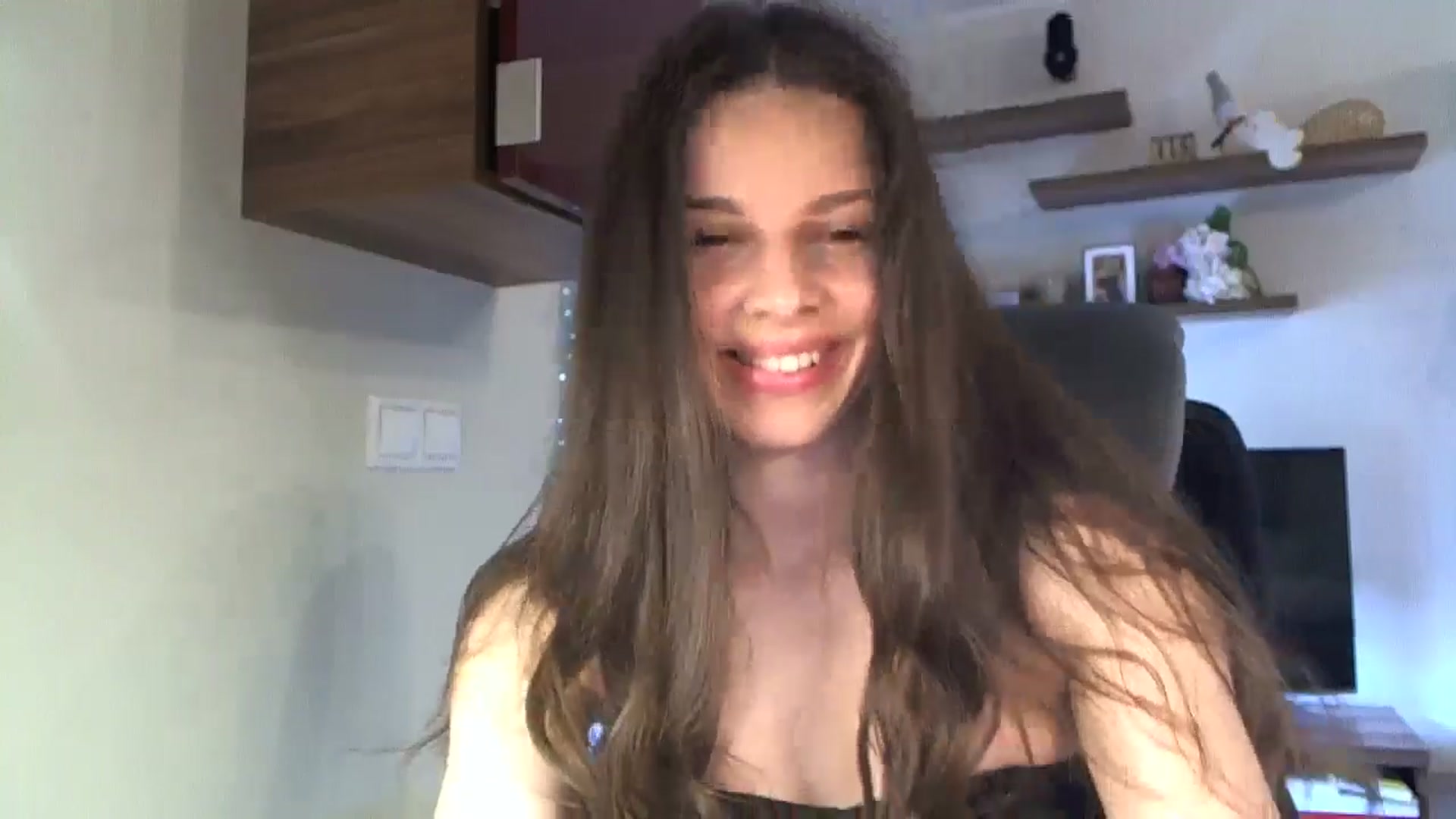 Gallery image thumbnail from Heaven_hot's myfreecams stream on, 05/08/2025, 12:28 image 9 of 20