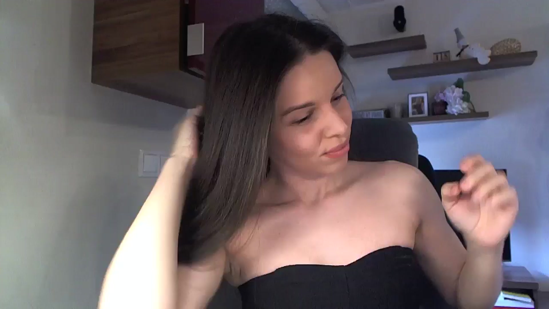 Gallery image thumbnail from Heaven_hot's myfreecams stream on, 05/08/2025, 12:28 image 16 of 20