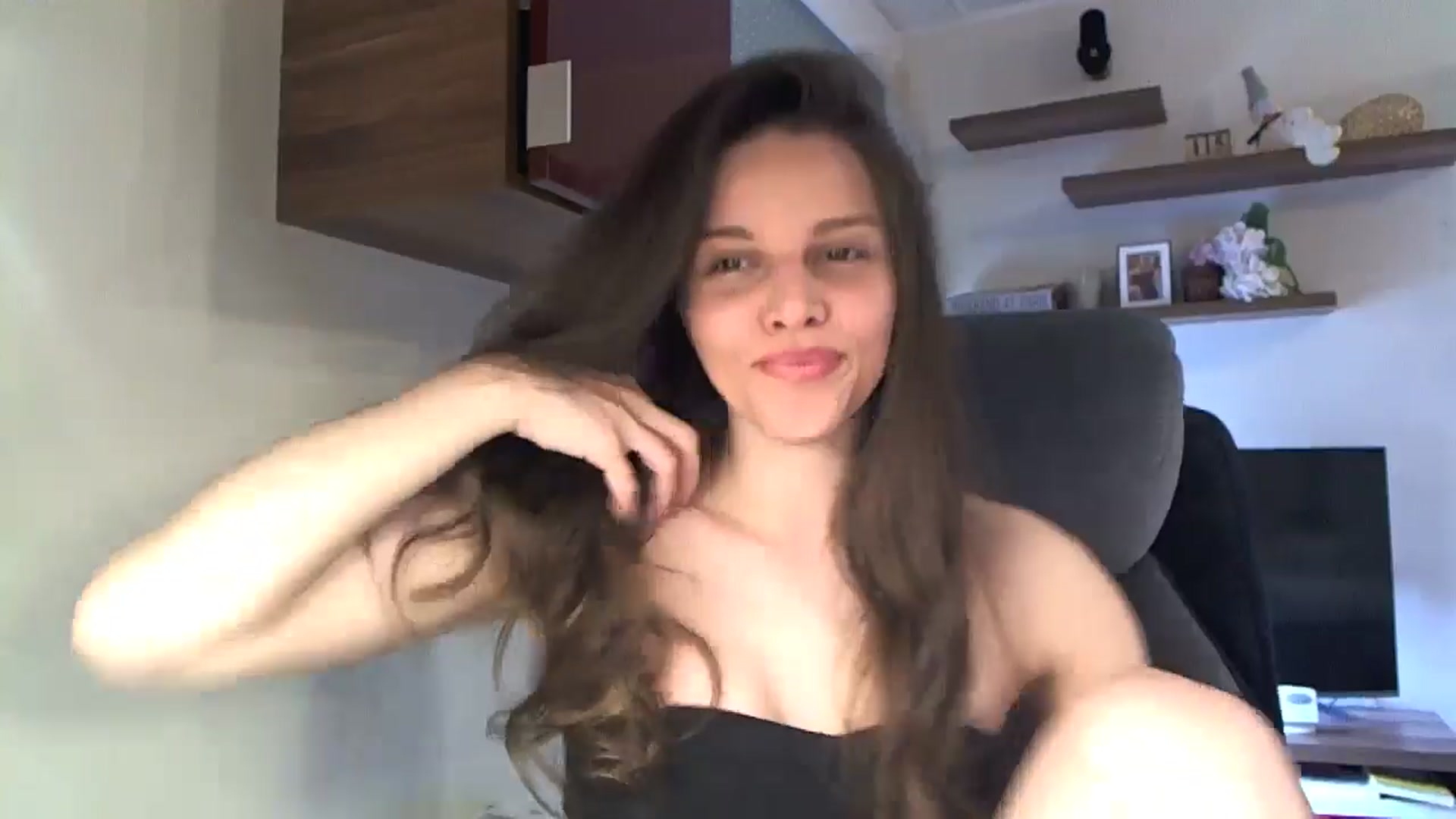 Gallery image thumbnail from Heaven_hot's myfreecams stream on, 05/08/2025, 12:59 image 17 of 20