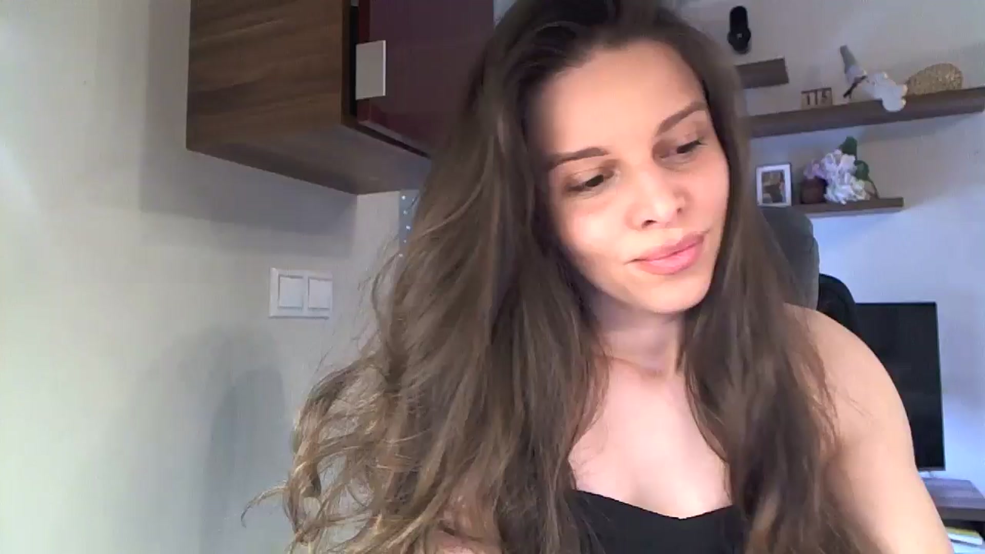 Gallery image thumbnail from Heaven_hot's myfreecams stream on, 05/08/2025, 12:59 image 10 of 20