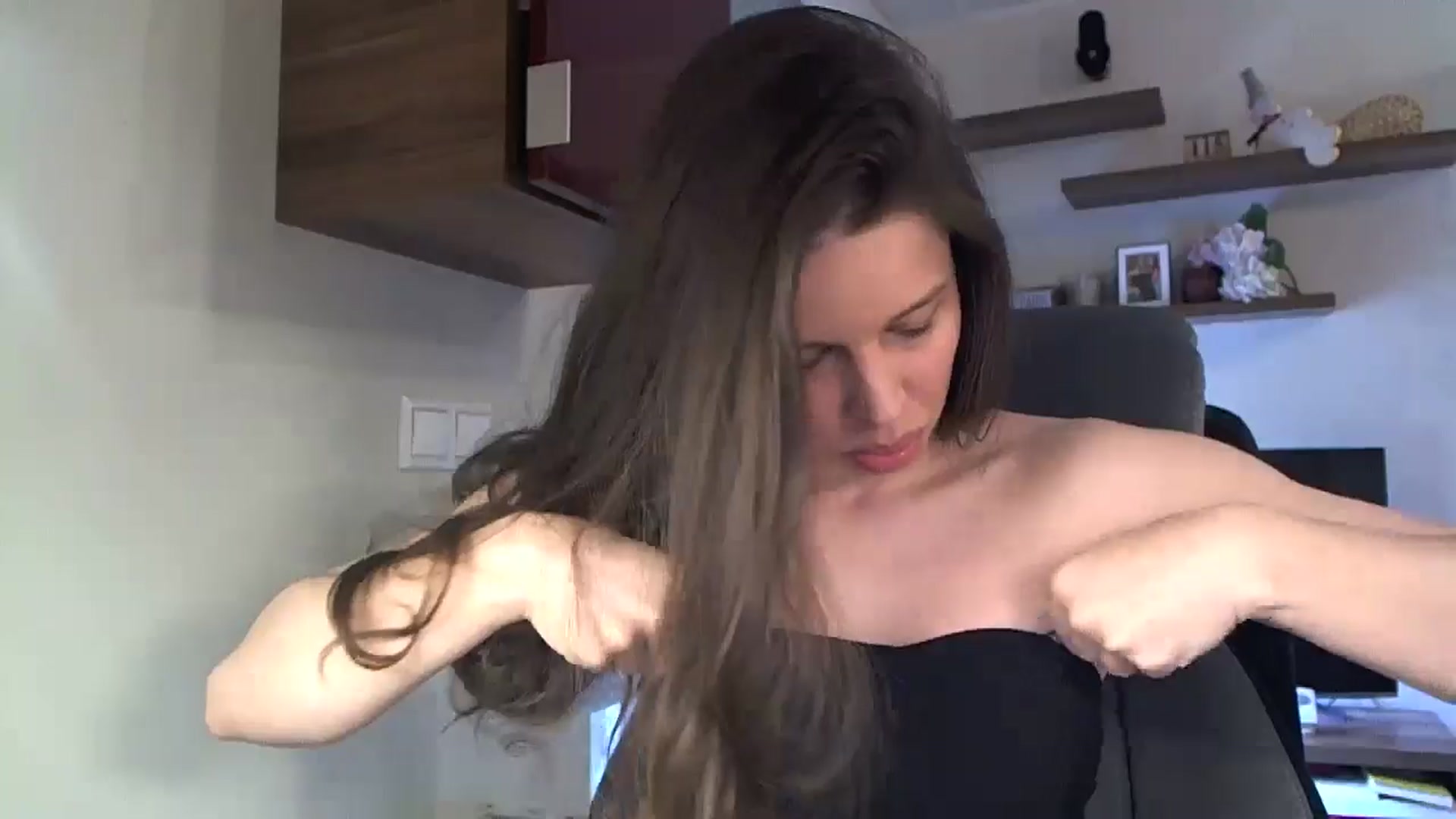 Gallery image thumbnail from Heaven_hot's myfreecams stream on, 05/08/2025, 12:59 image 12 of 20
