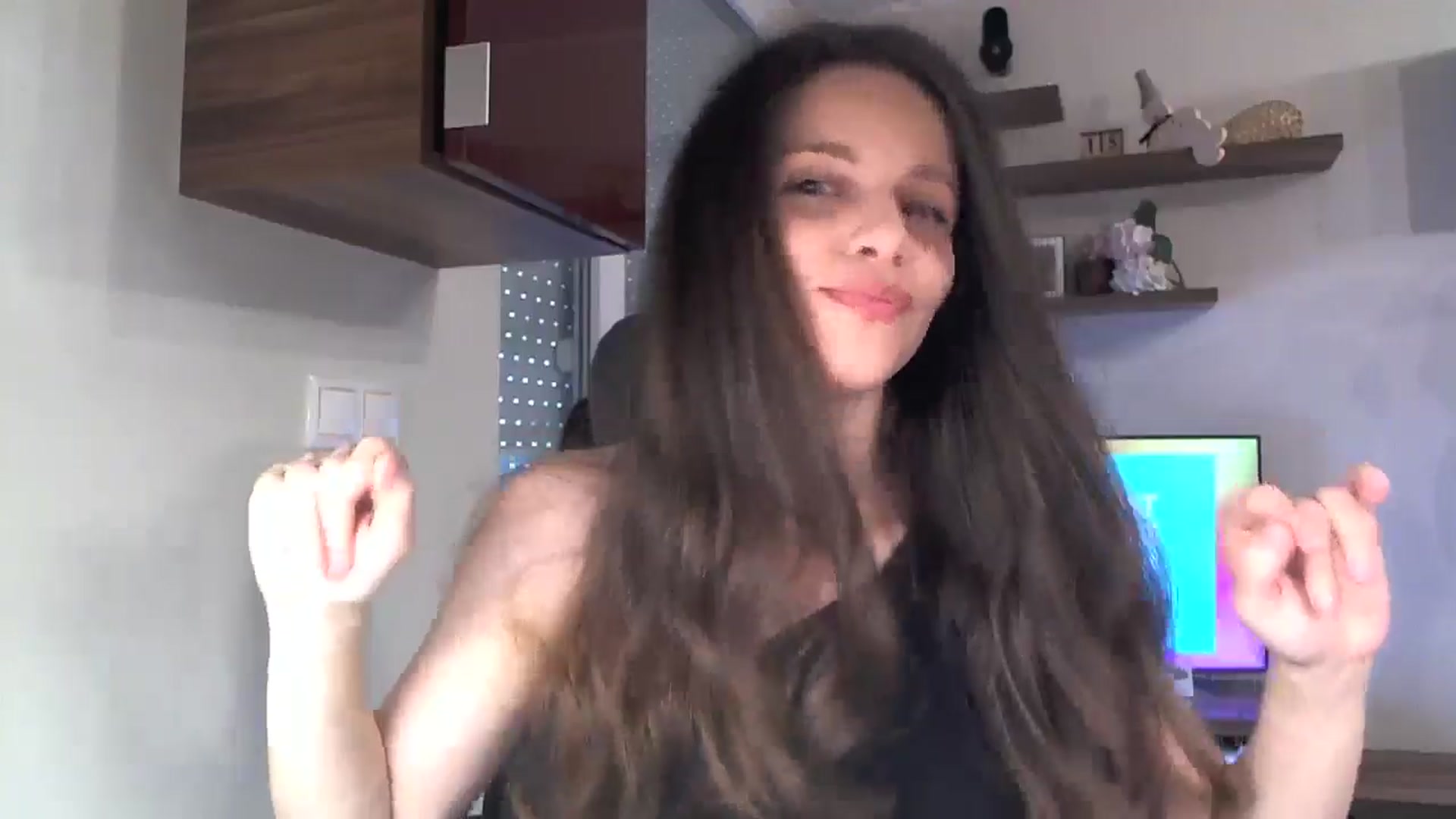 Gallery image thumbnail from Heaven_hot's myfreecams stream on, 05/09/2025, 14:37 image 7 of 20