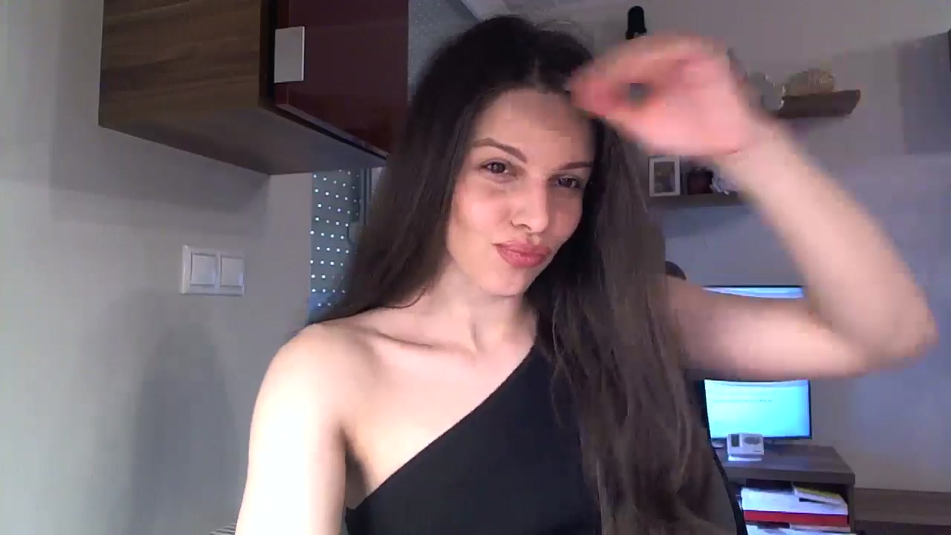 Gallery image thumbnail from Heaven_hot's myfreecams stream on, 05/09/2025, 14:37 image 5 of 20