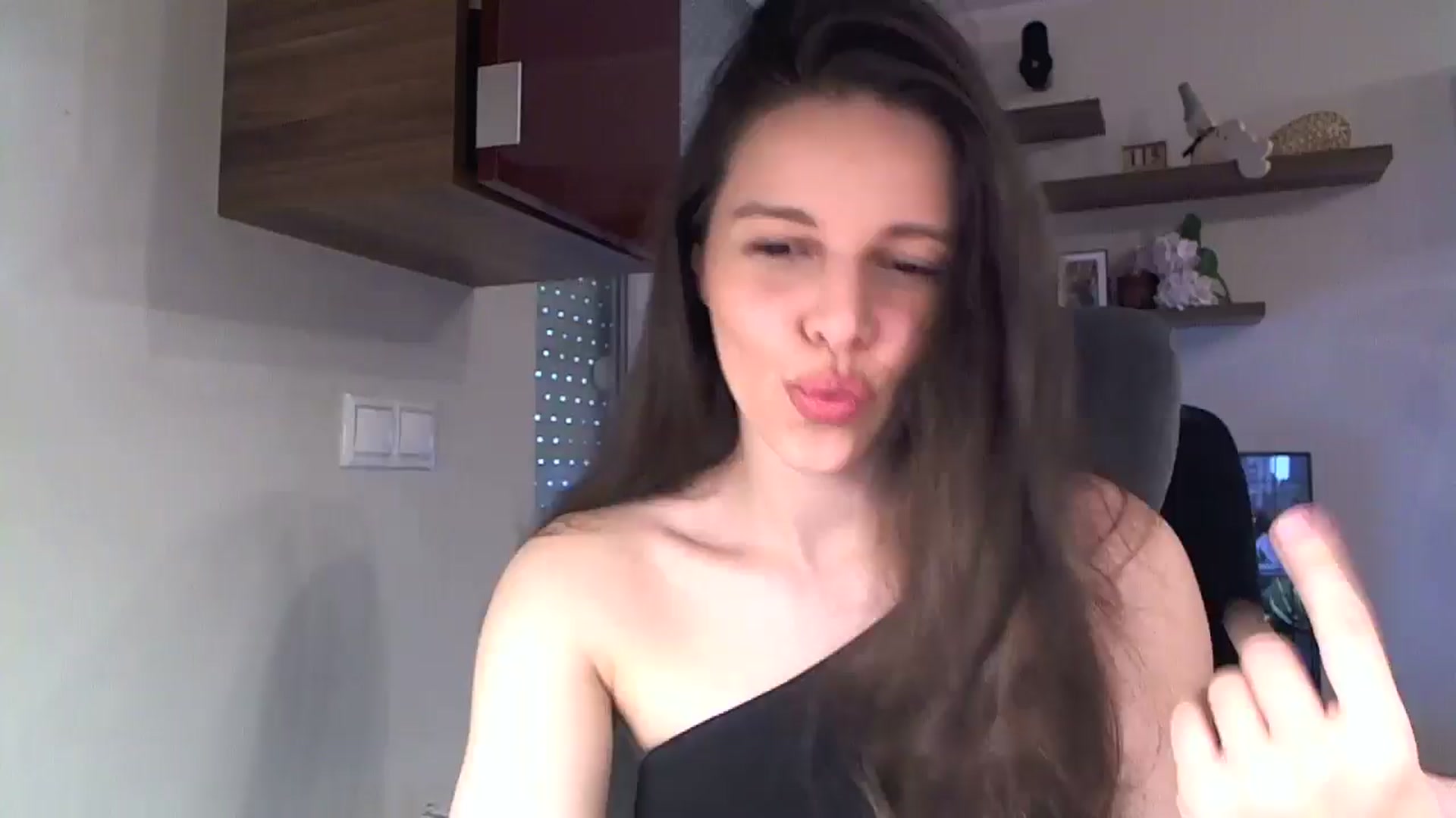 Gallery image thumbnail from Heaven_hot's myfreecams stream on, 05/09/2025, 14:37 image 16 of 20