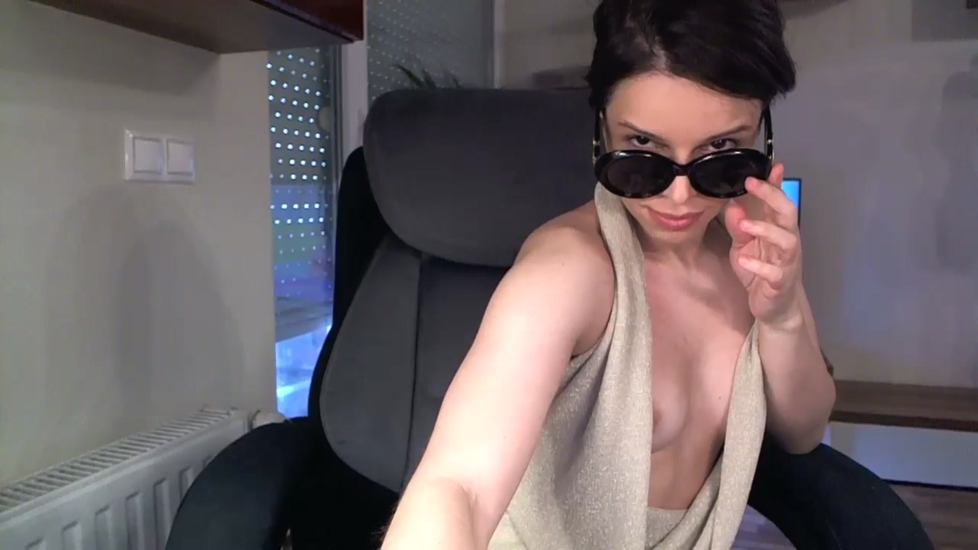 Gallery image thumbnail from Heaven_hot's myfreecams stream on, 05/17/2025, 15:47 image 10 of 20