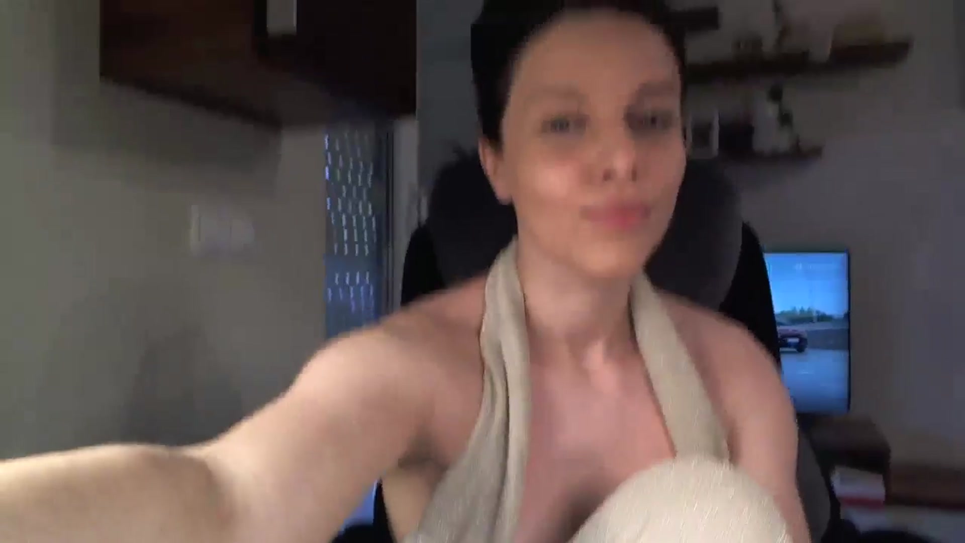 Gallery image thumbnail from Heaven_hot's myfreecams stream on, 05/17/2025, 15:47 image 18 of 20