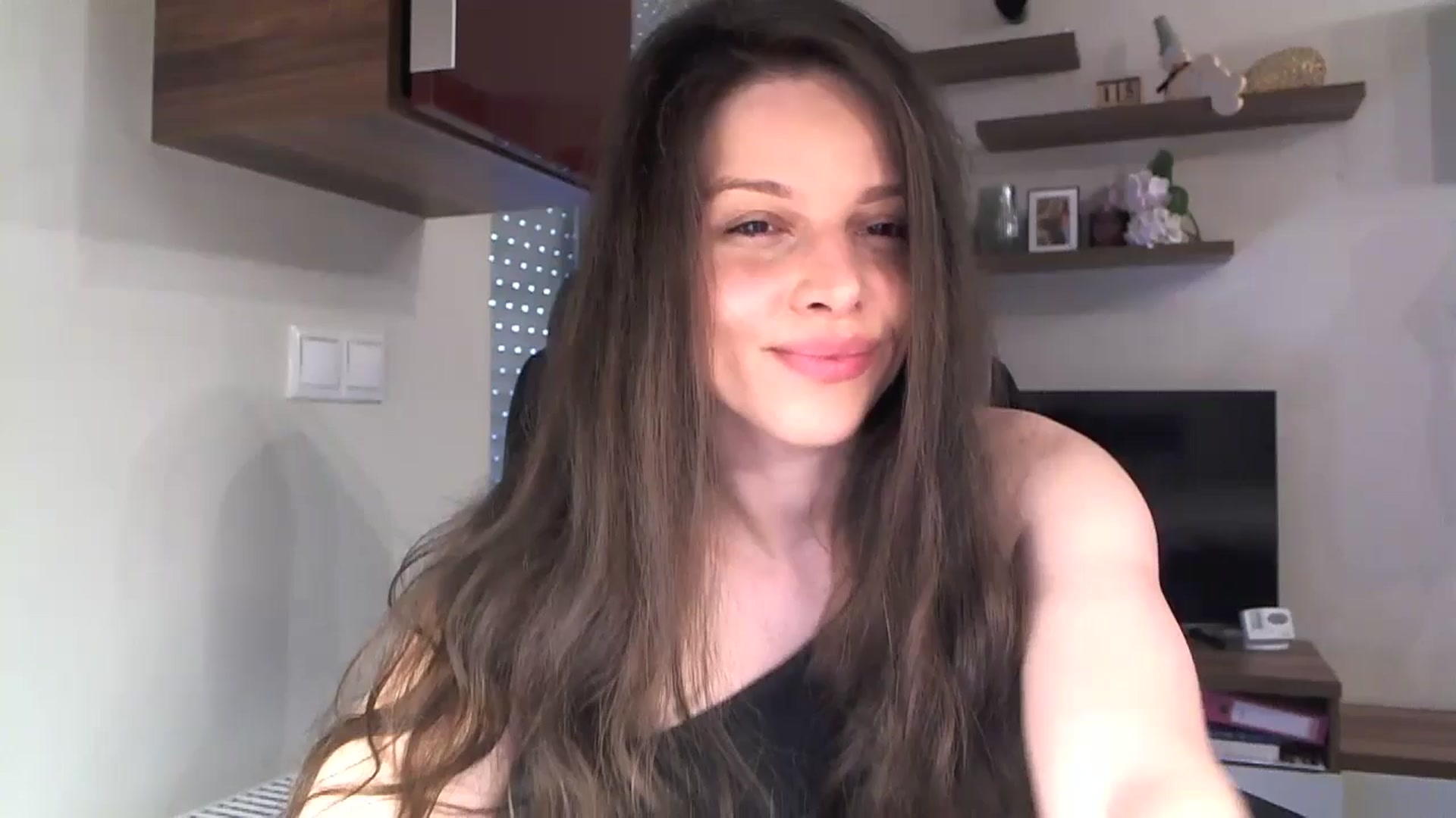 Gallery image thumbnail from Heaven_hot's myfreecams stream on, 05/24/2025, 13:39 image 1 of 20