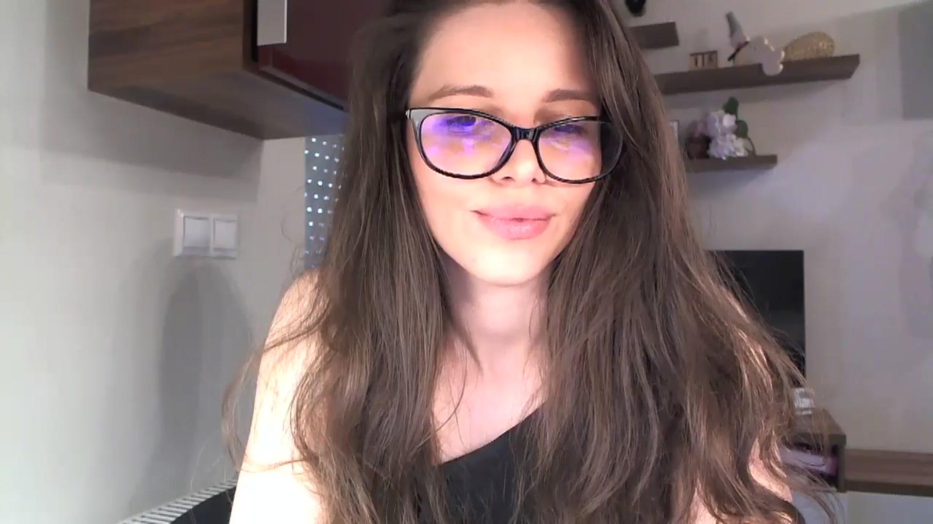 Gallery image thumbnail from Heaven_hot's myfreecams stream on, 05/24/2025, 13:39 image 9 of 20