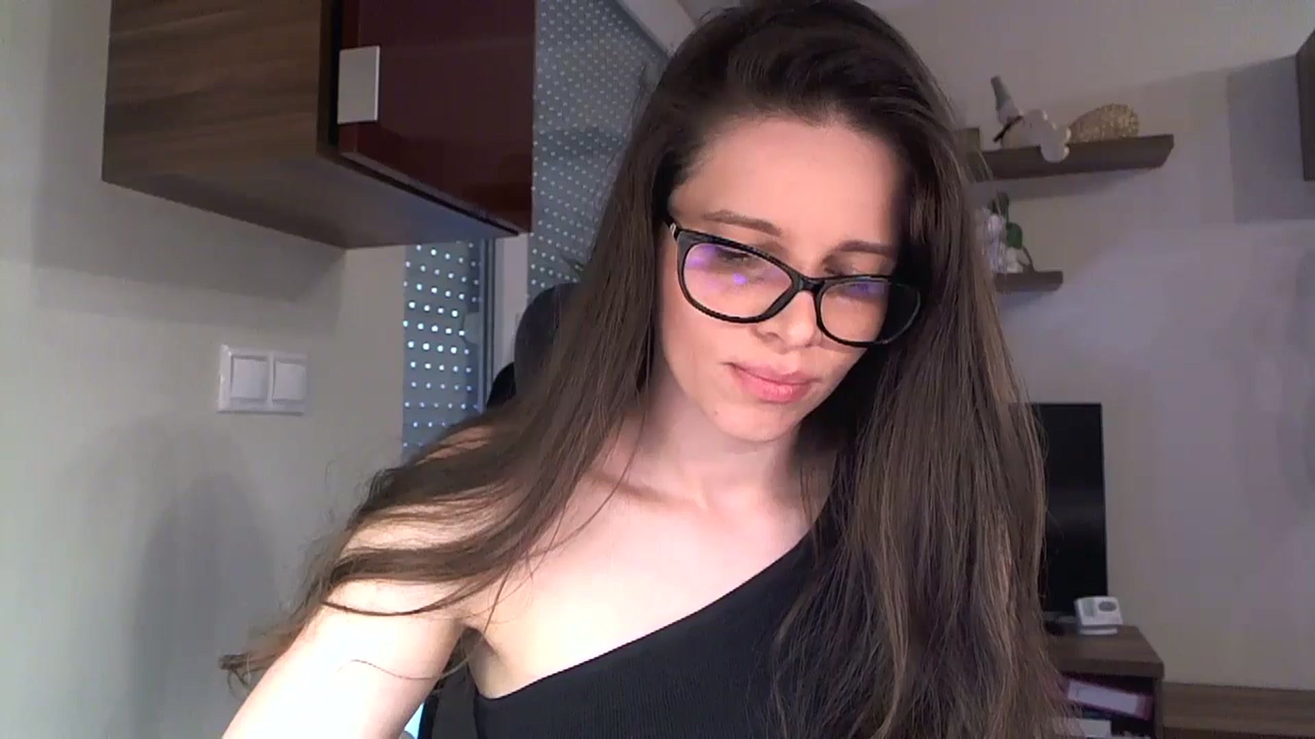 Gallery image thumbnail from Heaven_hot's myfreecams stream on, 05/24/2025, 13:39 image 8 of 20