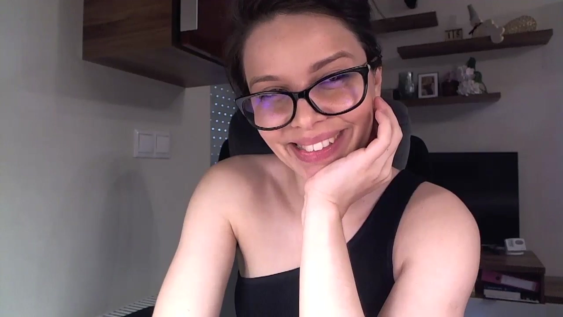 Gallery image thumbnail from Heaven_hot's myfreecams stream on, 05/24/2025, 13:39 image 20 of 20