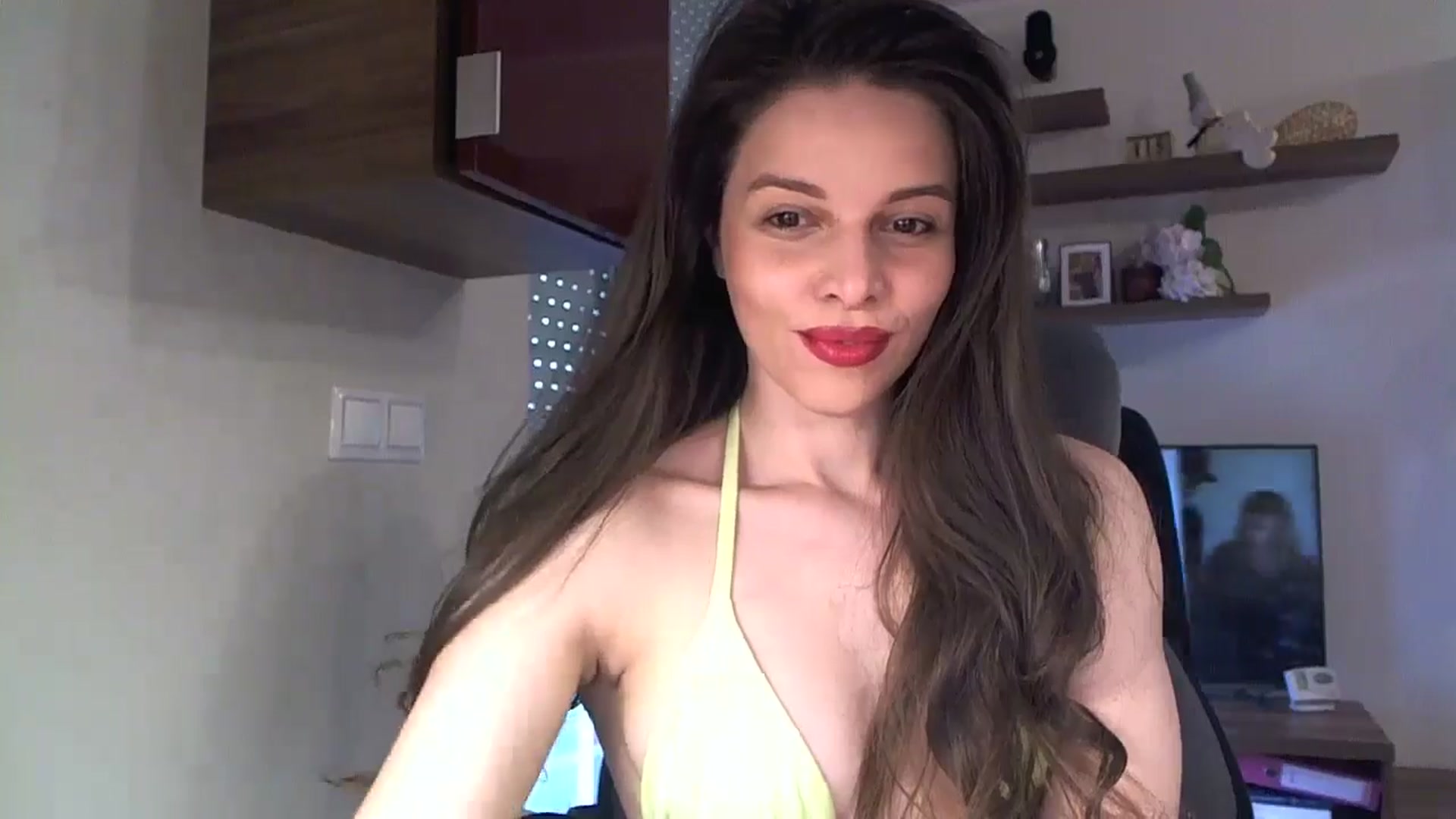 Gallery image thumbnail from Heaven_hot's myfreecams stream on, 05/25/2025, 16:02 image 7 of 20