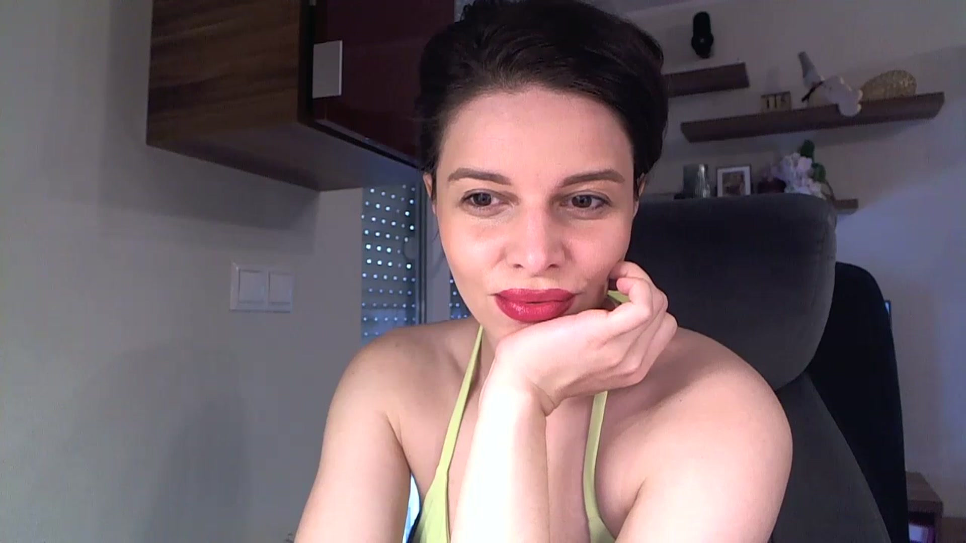 Gallery image thumbnail from Heaven_hot's myfreecams stream on, 05/25/2025, 16:02 image 12 of 20