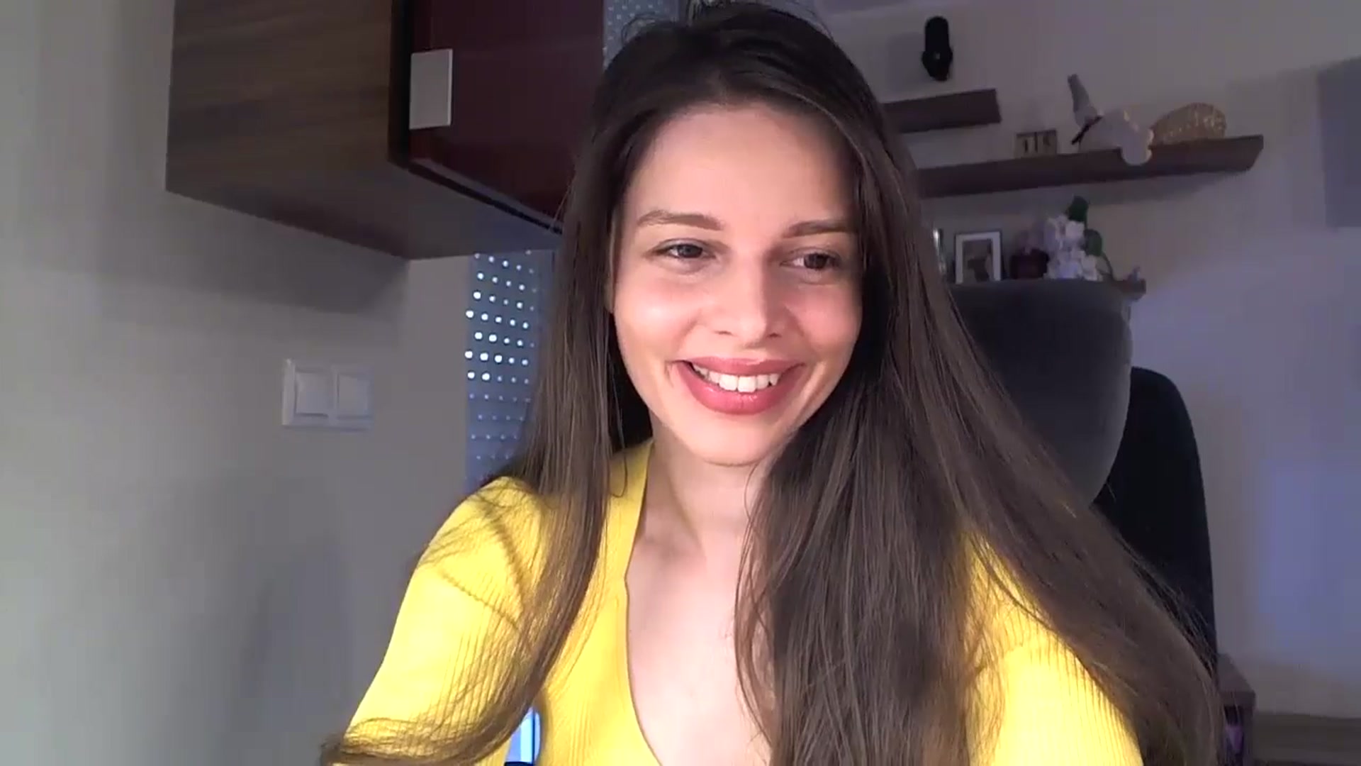 Gallery image thumbnail from Heaven_hot's myfreecams stream on, 05/31/2025, 14:35 image 2 of 20