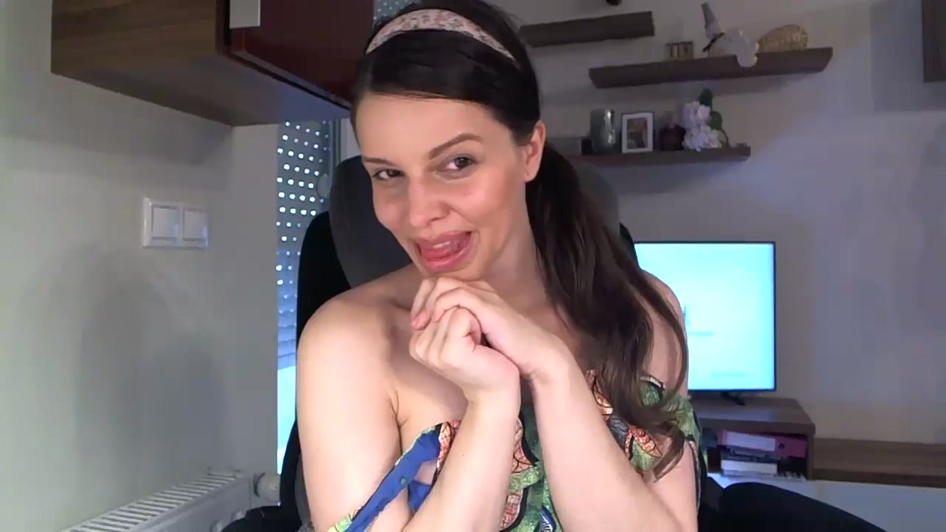Gallery image thumbnail from Heaven_hot's myfreecams stream on, 06/06/2025, 14:30 image 12 of 20