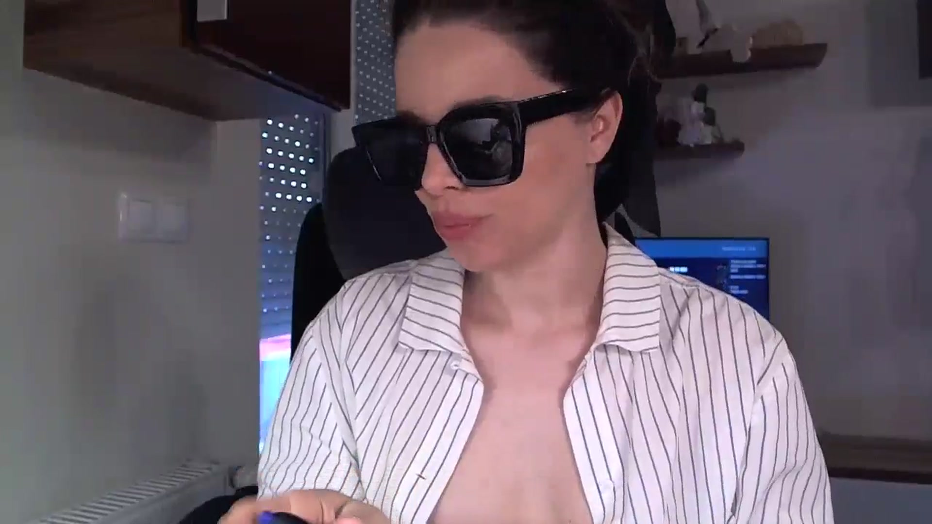 Gallery image thumbnail from Heaven_hot's myfreecams stream on, 06/08/2025, 14:41 image 12 of 20