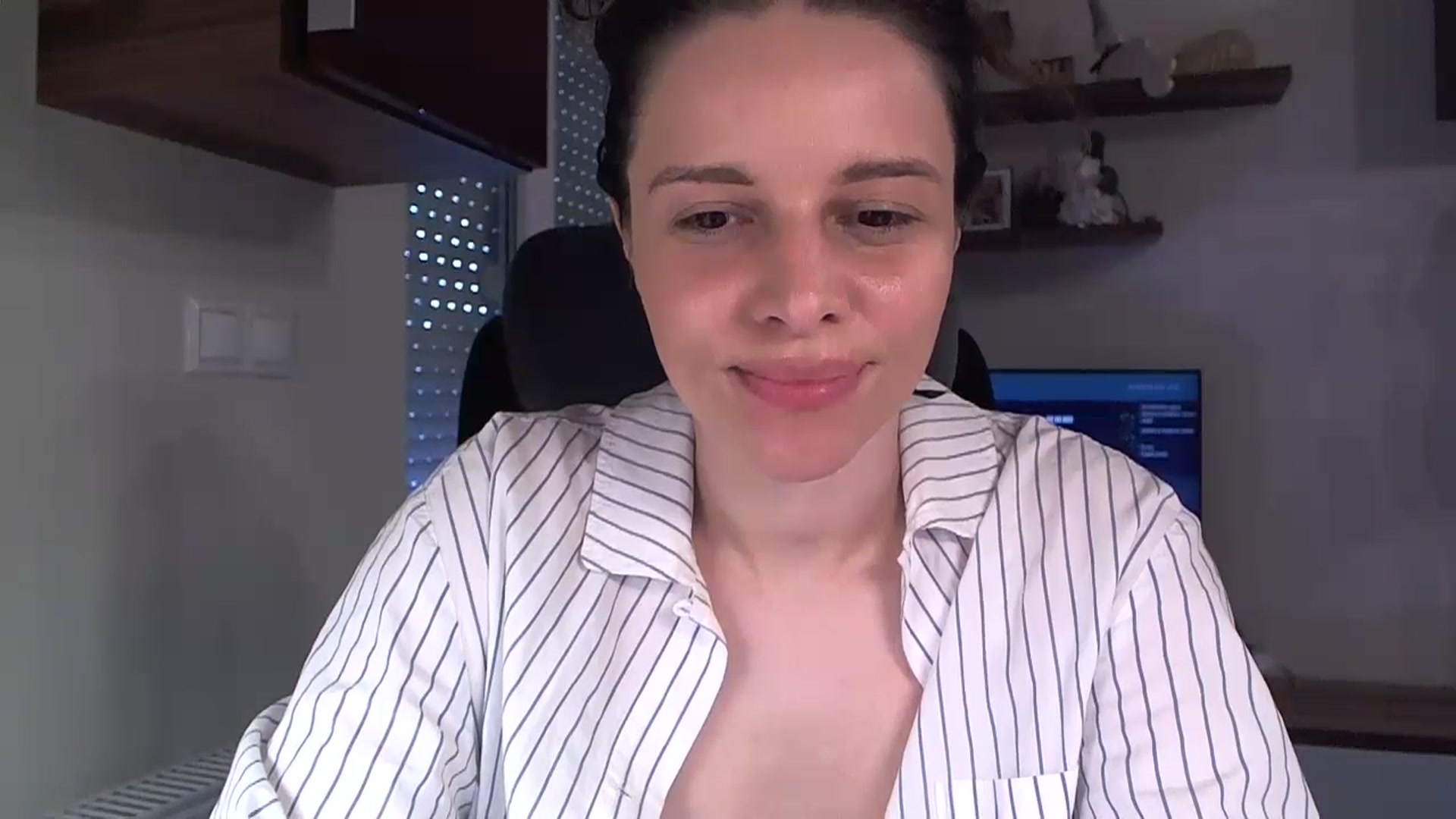 Gallery image thumbnail from Heaven_hot's myfreecams stream on, 06/08/2025, 14:41 image 11 of 20