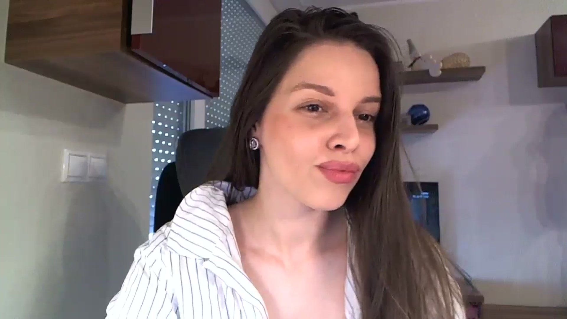 Gallery image thumbnail from Heaven_hot's myfreecams stream on, 07/05/2025, 14:52 image 11 of 20