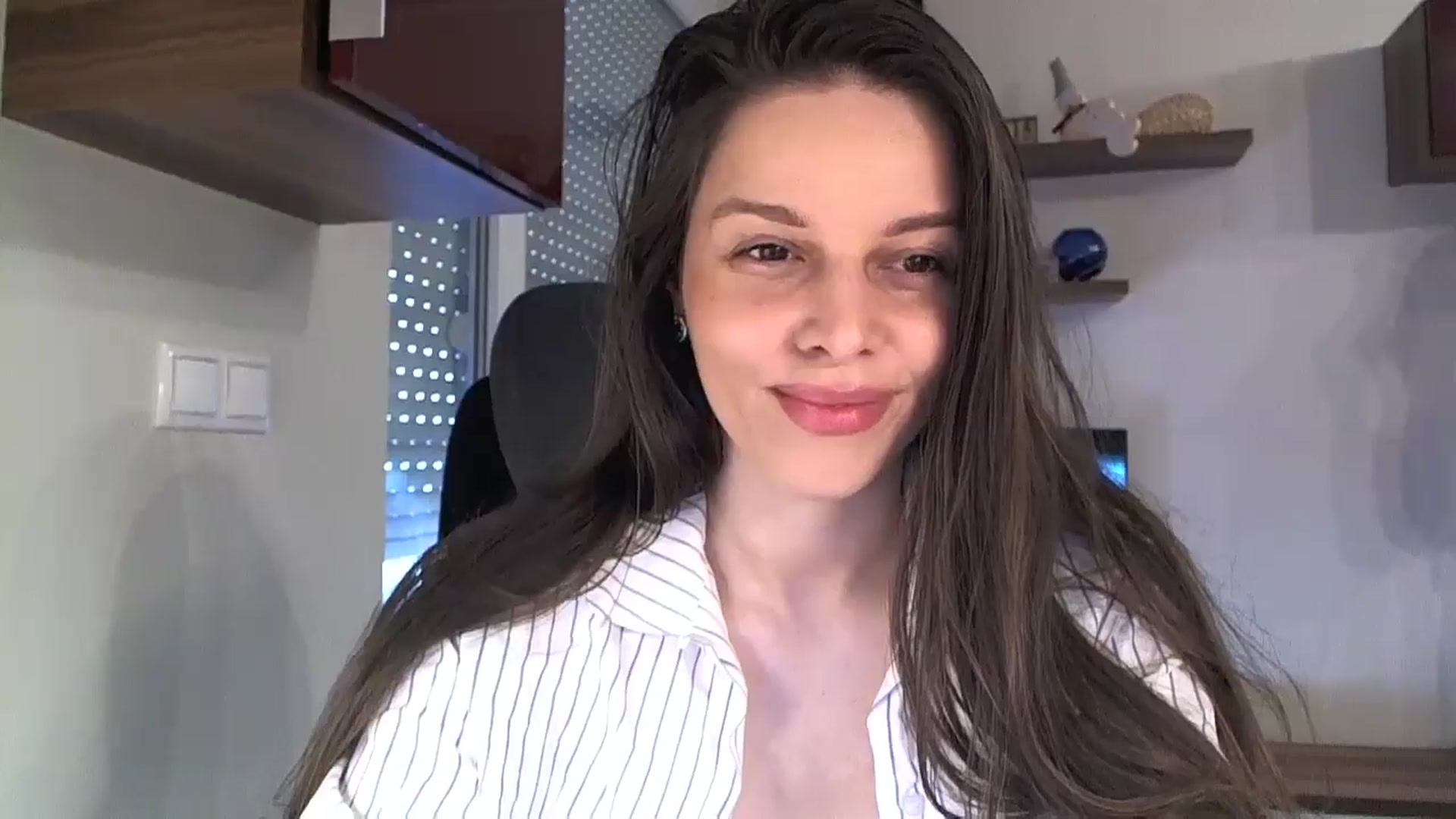 Gallery image thumbnail from Heaven_hot's myfreecams stream on, 07/05/2025, 14:52 image 9 of 20