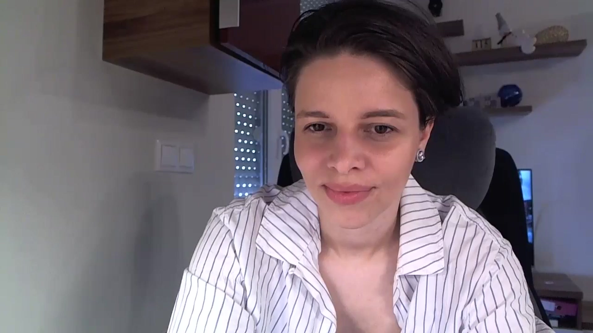 Gallery image thumbnail from Heaven_hot's myfreecams stream on, 07/05/2025, 15:18 image 13 of 20