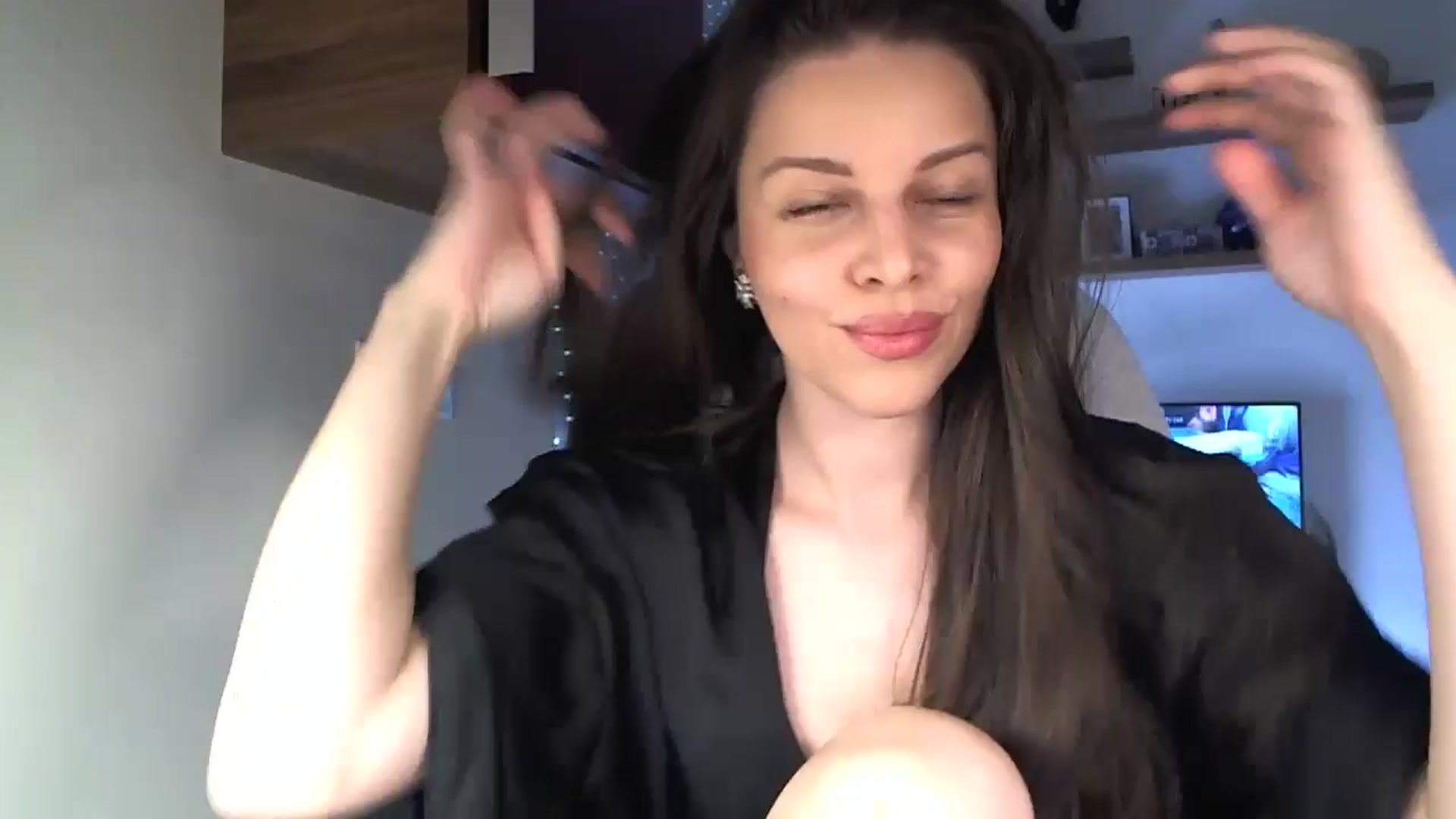 Gallery image thumbnail from Heaven_hot's myfreecams stream on, 07/27/2025, 15:46 image 1 of 20