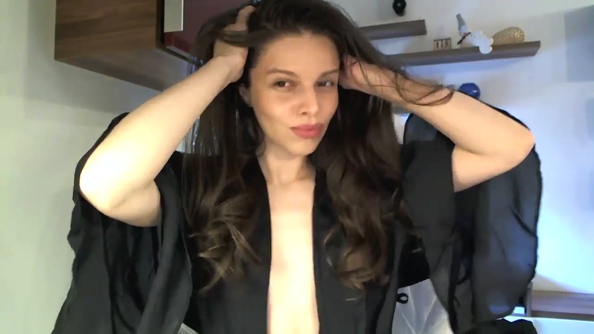 Gallery image thumbnail from Heaven_hot's myfreecams stream on, 08/08/2025, 13:23 image 2 of 20