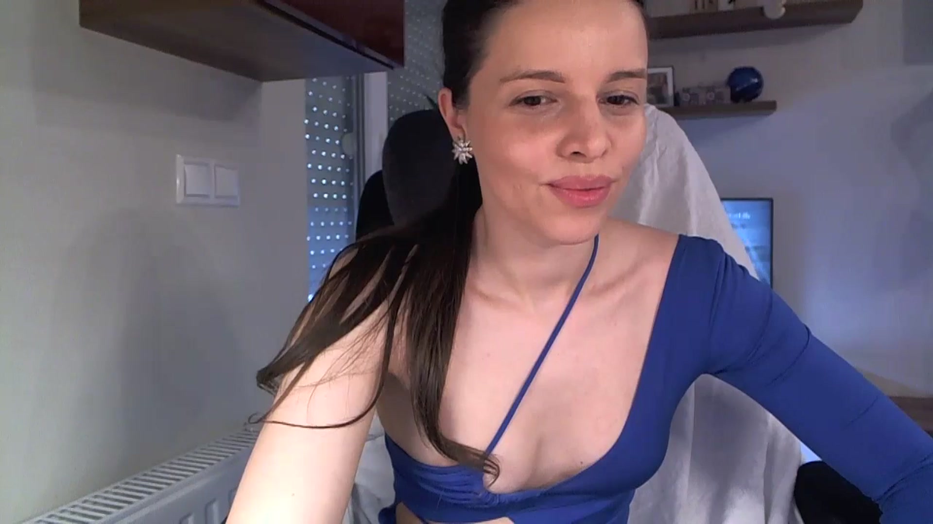 Gallery image thumbnail from Heaven_hot's myfreecams stream on, 08/17/2025, 15:37 image 16 of 20