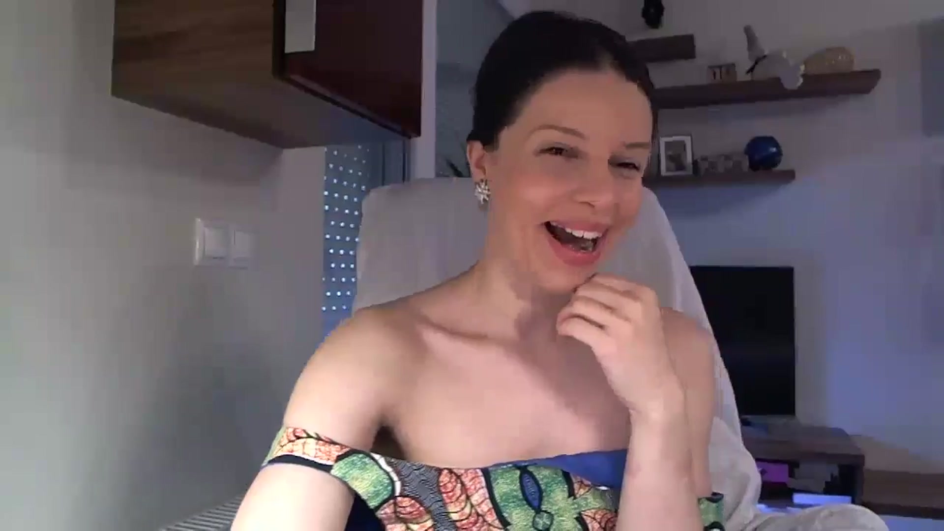 Gallery image thumbnail from Heaven_hot's myfreecams stream on, 08/25/2025, 14:52 image 8 of 20