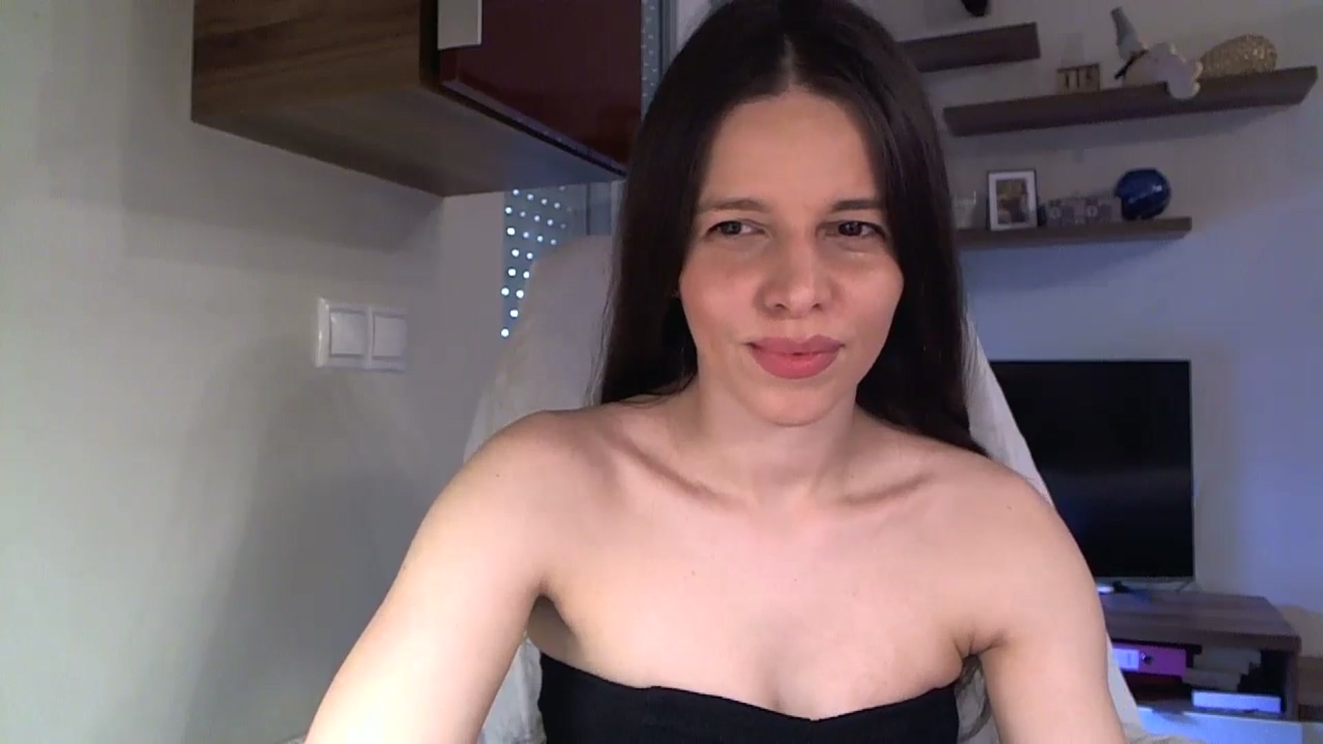 Gallery image thumbnail from Heaven_hot's myfreecams stream on, 08/27/2025, 14:26 image 15 of 20