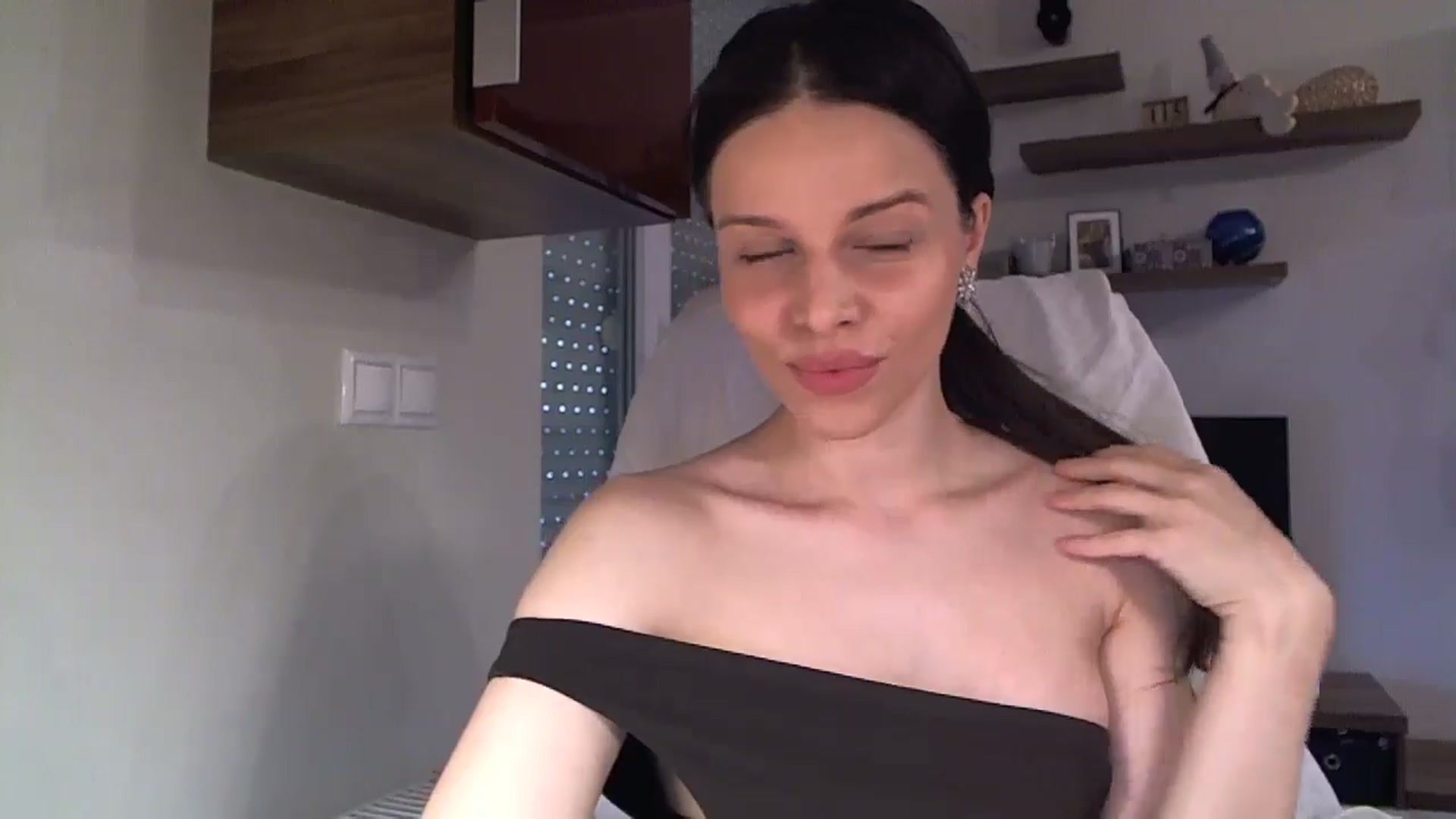 Gallery image thumbnail from Heaven_hot's myfreecams stream on, 08/30/2025, 12:24 image 9 of 20