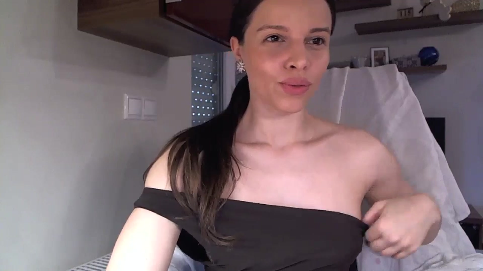 Gallery image thumbnail from Heaven_hot's myfreecams stream on, 08/30/2025, 12:24 image 15 of 20