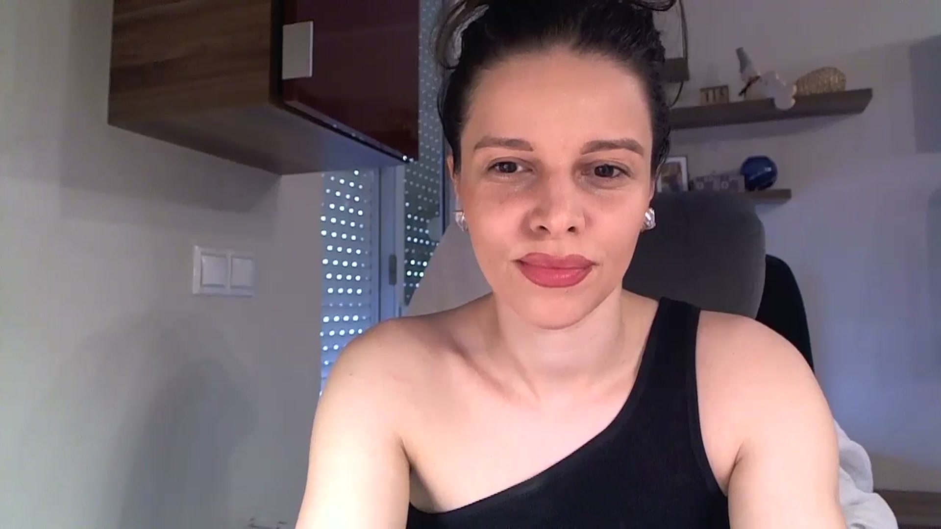 Gallery image thumbnail from Heaven_hot's myfreecams stream on, 09/01/2025, 15:44 image 11 of 20